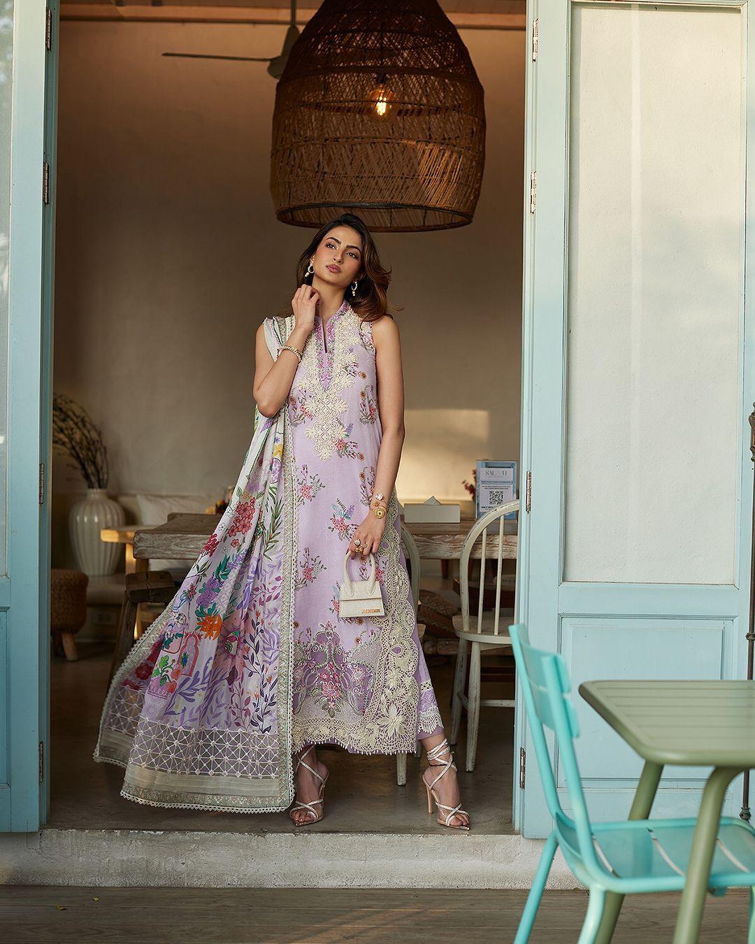 Faiza Saqlain Nazeli – Embroidered Organza Suit (3-Piece) - House Of Hania