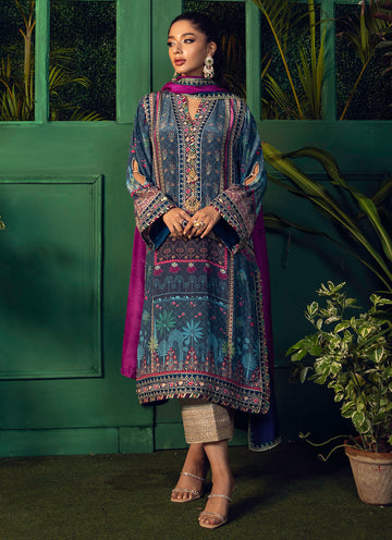 Farah Talib Aziz | Designer Picks 24 | IRAAN NAVY PRINTED CREPE SILK KURTA WITH SILK OMBRE DUPATTA - House Of Hania