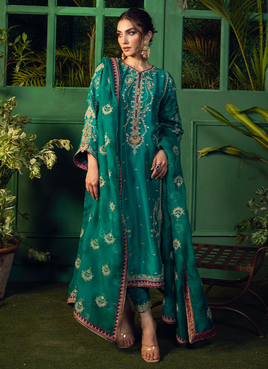 Farah Talib Aziz | Designer Picks 24 | NEEMA DEEP EMERALD EMBELLISHED KURTA WITH DUPATTA - House Of Hania