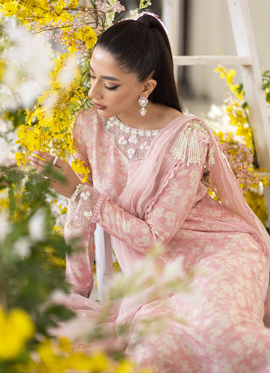 Farah Talib Aziz | Designer Picks 24 | OLEA BLUSH SILK SHIRT AND PRE-DRAPED DUPATTA - House Of Hania