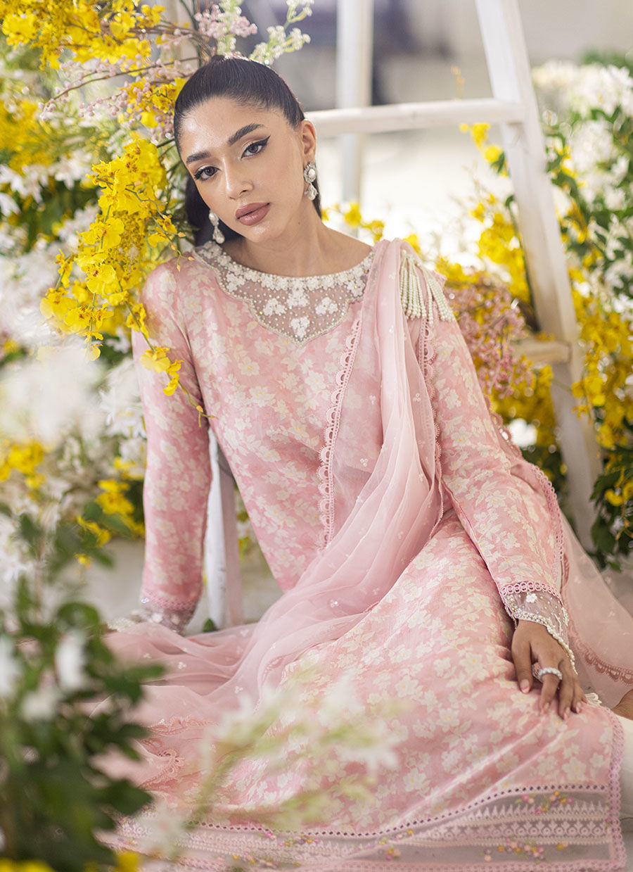 Farah Talib Aziz | Designer Picks 24 | OLEA BLUSH SILK SHIRT AND PRE-DRAPED DUPATTA - House Of Hania