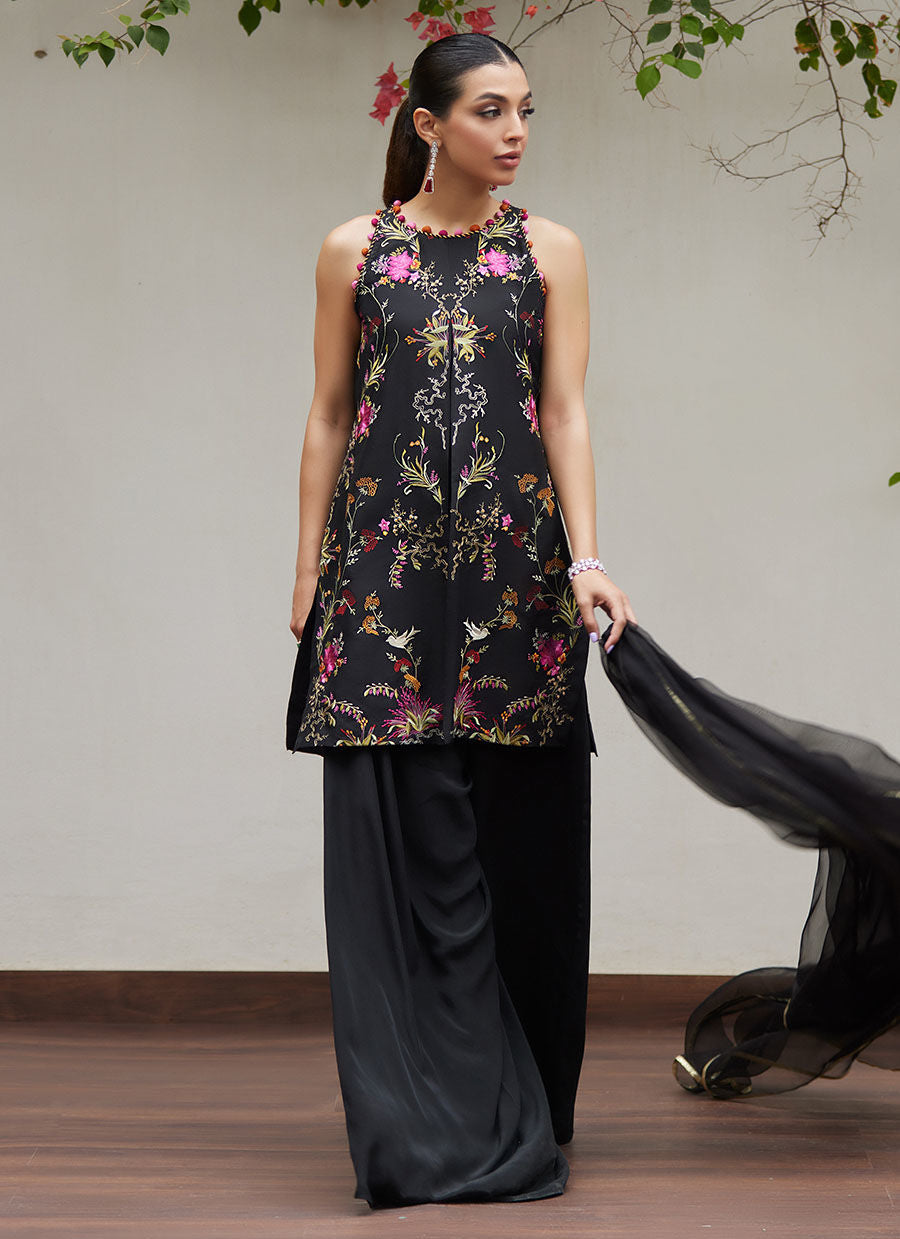 Farah Talib Aziz | Designer Picks 24 | SIYA BLACK EMBROIDERED SHIRT AND DUPATTA - House Of Hania