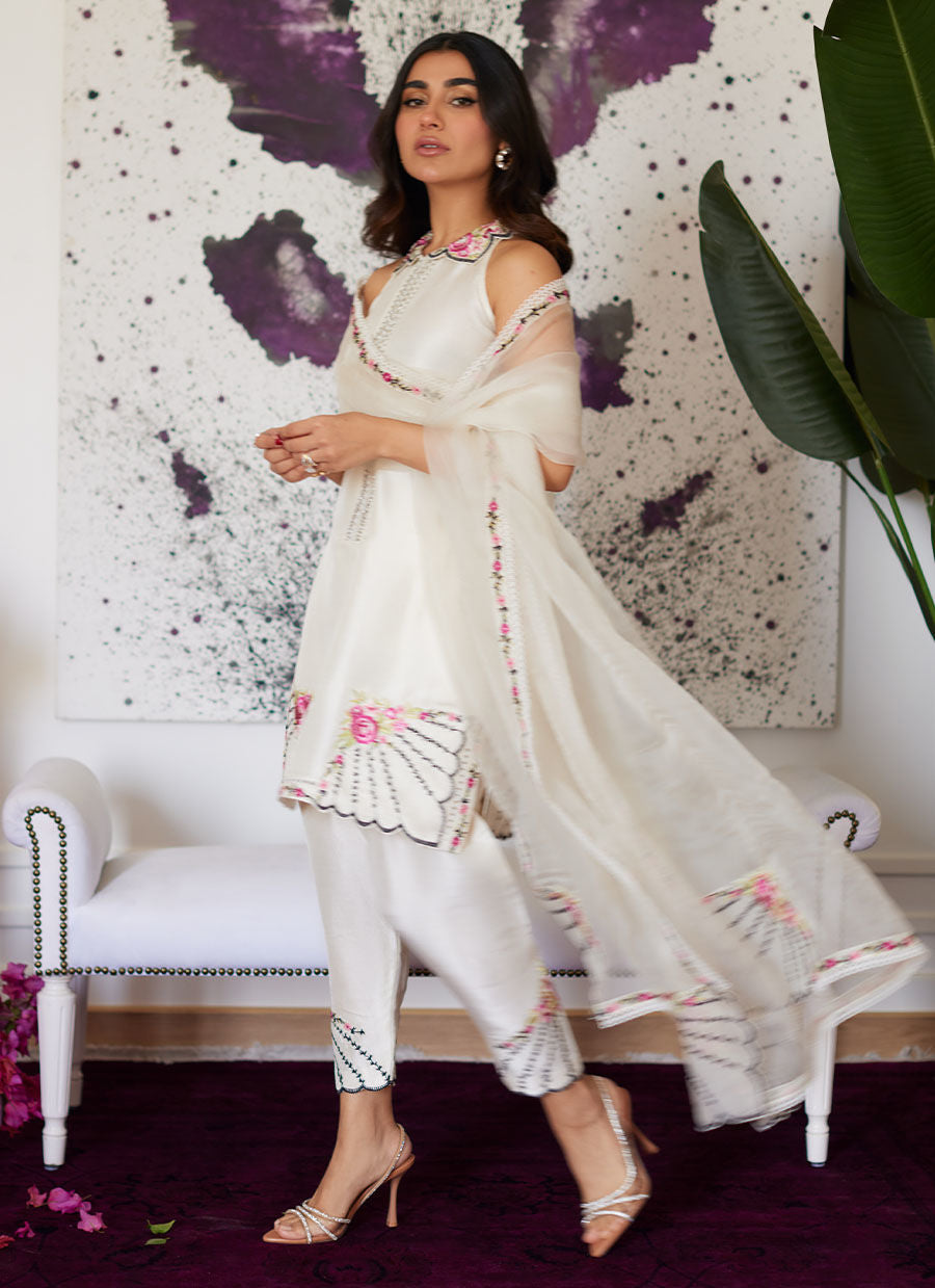 Farah Talib Aziz | Luna Eid Collection 24 | GENEVIVE PEARL WHITE - House Of Hania