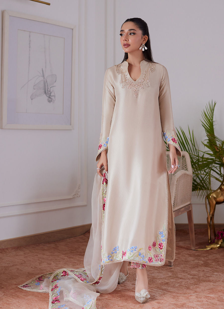 Farah Talib Aziz | Luna Eid Collection 24 | LIARA SAND - House Of Hania