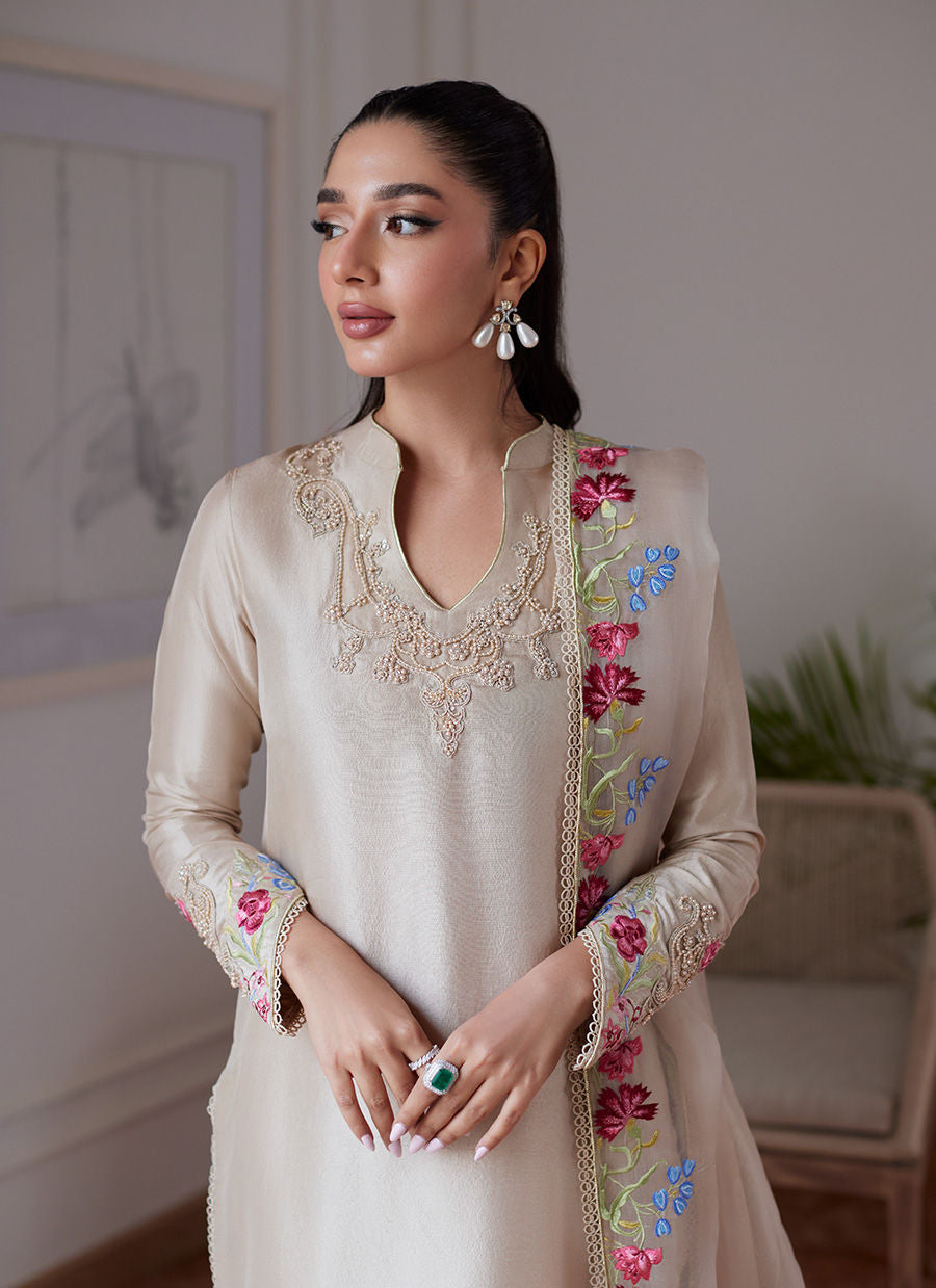 Farah Talib Aziz | Luna Eid Collection 24 | LIARA SAND - House Of Hania