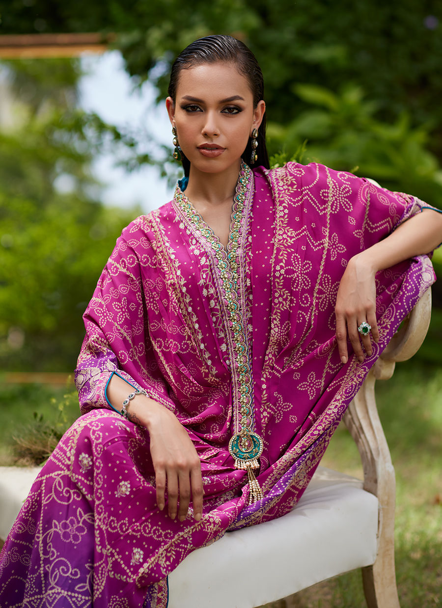 Farah Talib Aziz | Mayna Festive Prints 24 | Zahli Magenta Ombre Kaftan - House Of Hania