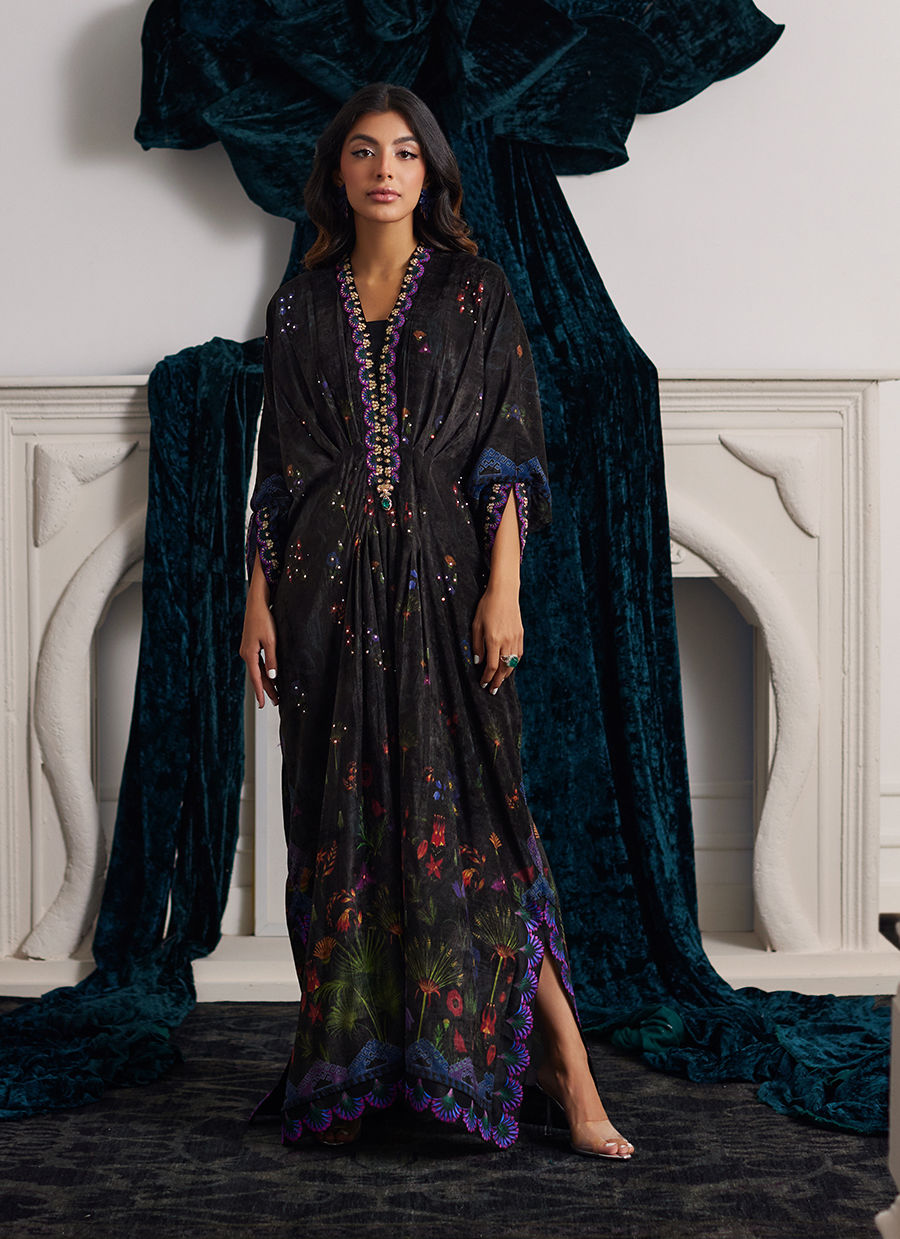 Farah Talib Aziz | Velvets The After Party | DIMA VELVET KAFTAN - House Of Hania