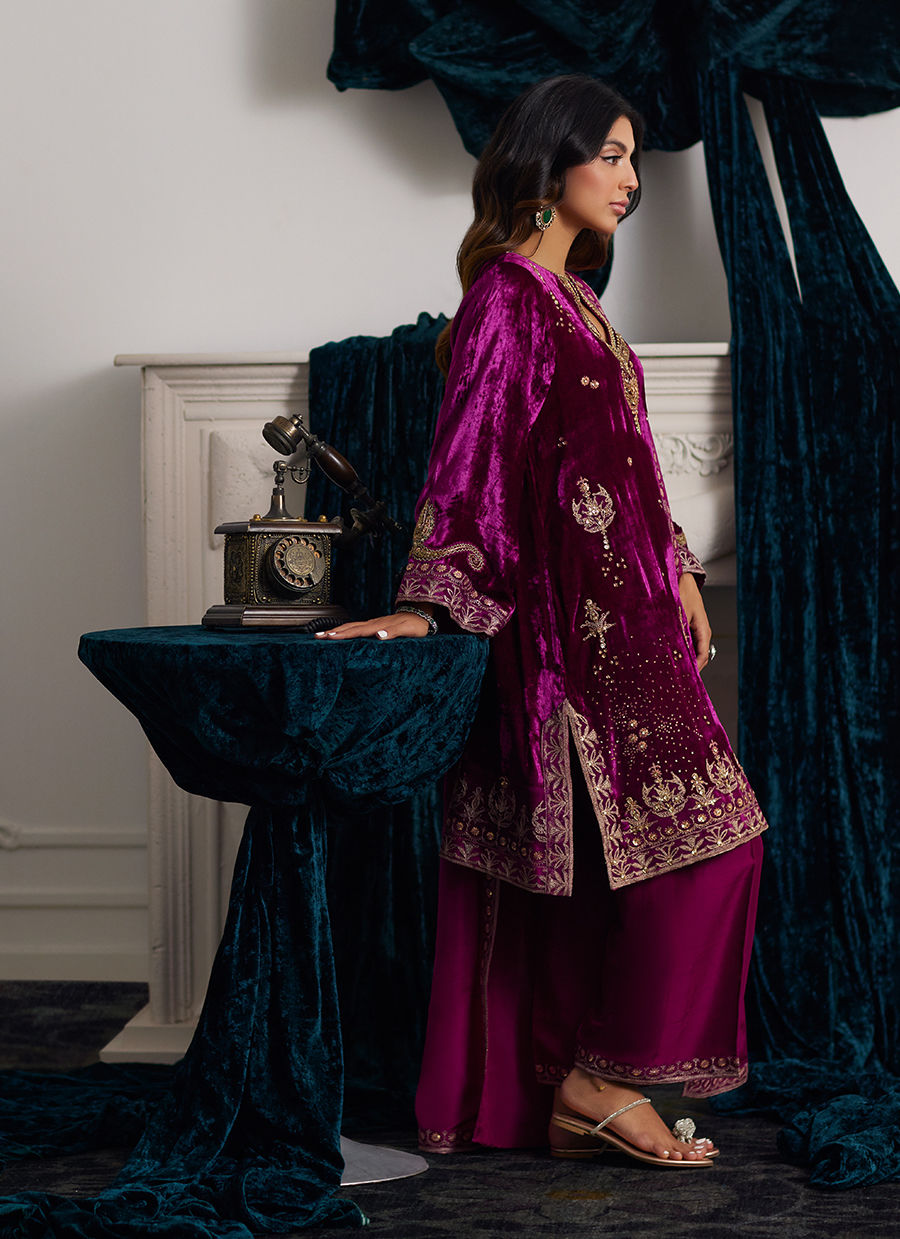 Farah Talib Aziz | Velvets The After Party | EMILI VELVET SHIRT AND DUPATTA - House Of Hania
