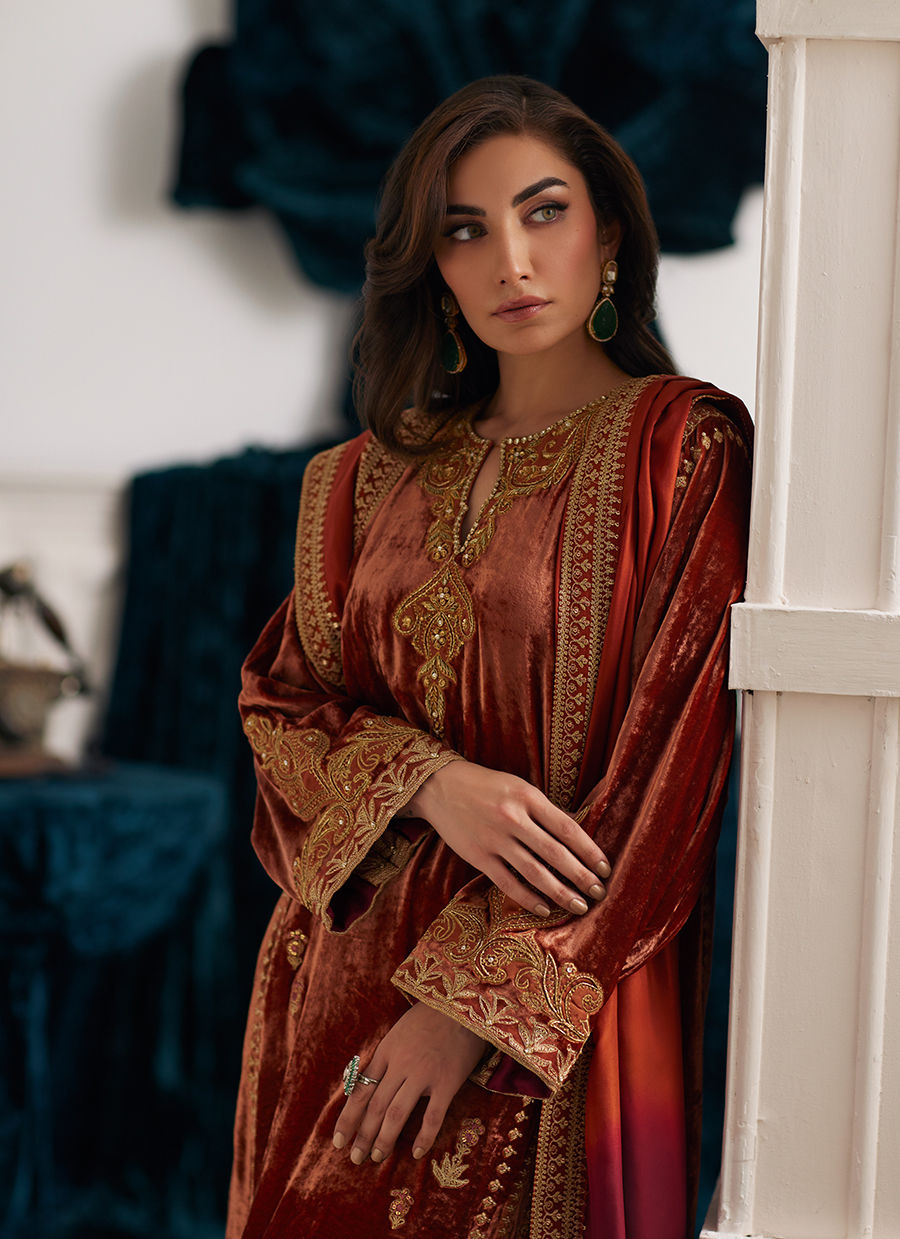 Farah Talib Aziz | Velvets The After Party | GRAZIELA SHIRT AND DUPATTA - House Of Hania