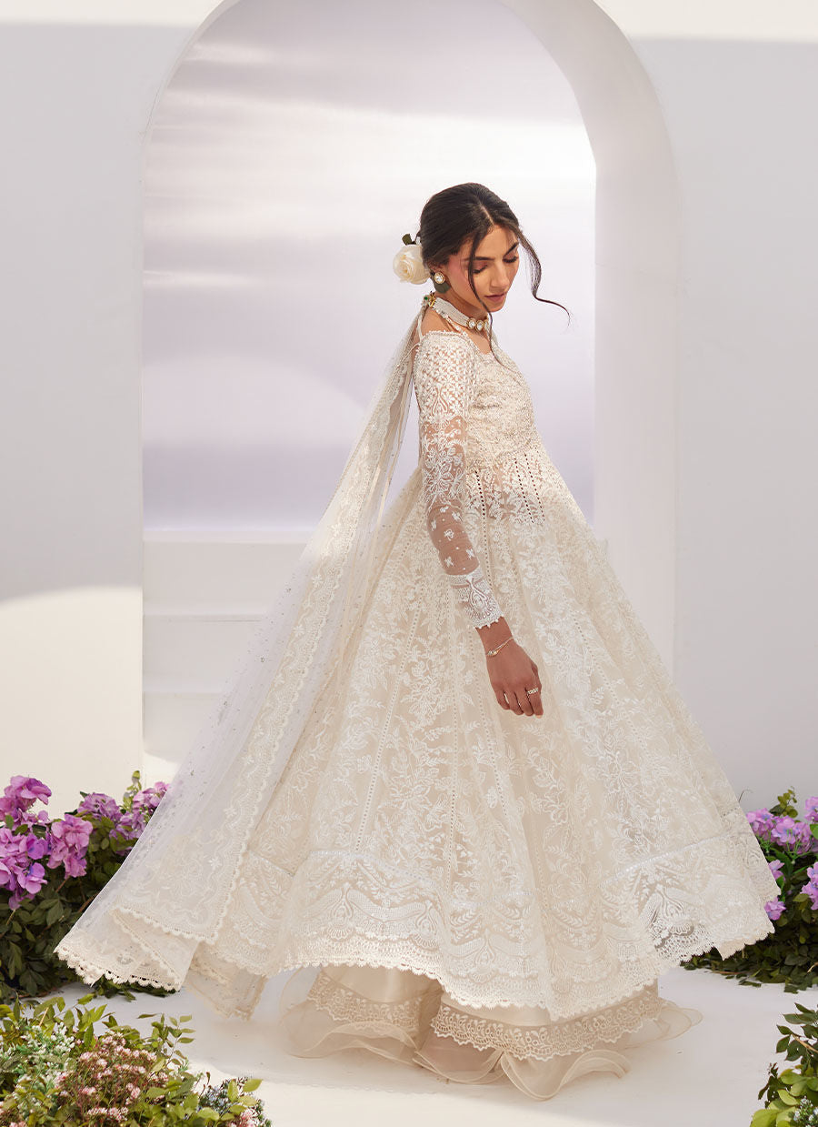 Farah Talib Aziz | Zaza Luxe Pret 24 | MAELLE IVORY EMBROIDERED AND EMBELLISHED KALIDAAR - House Of Hania