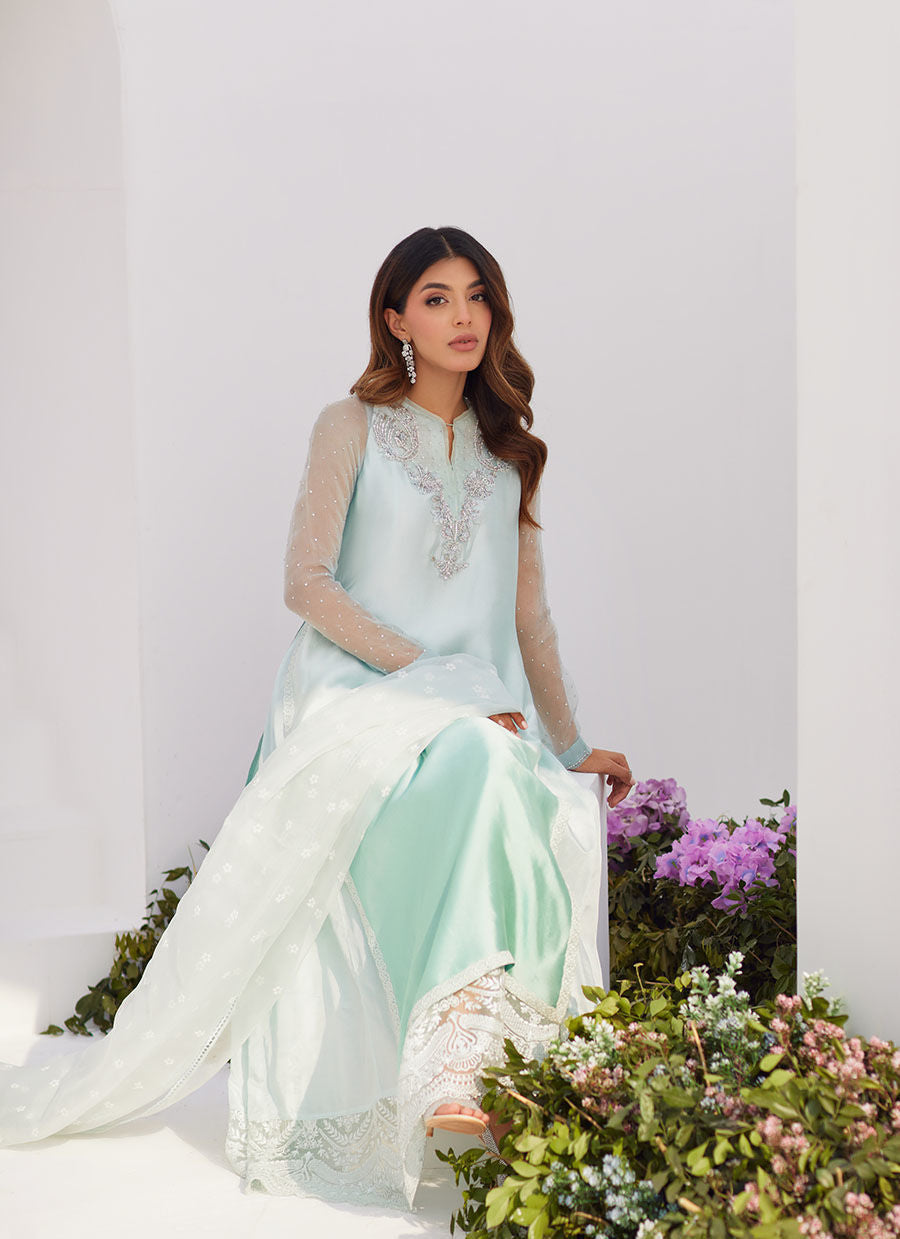 Farah Talib Aziz | Zaza Luxe Pret 24 | SOLENE AQUA OMBRE EMBELLISHED COLUMN SHIRT WITH EMBROIDERED KALIDAAR SLIP - House Of Hania