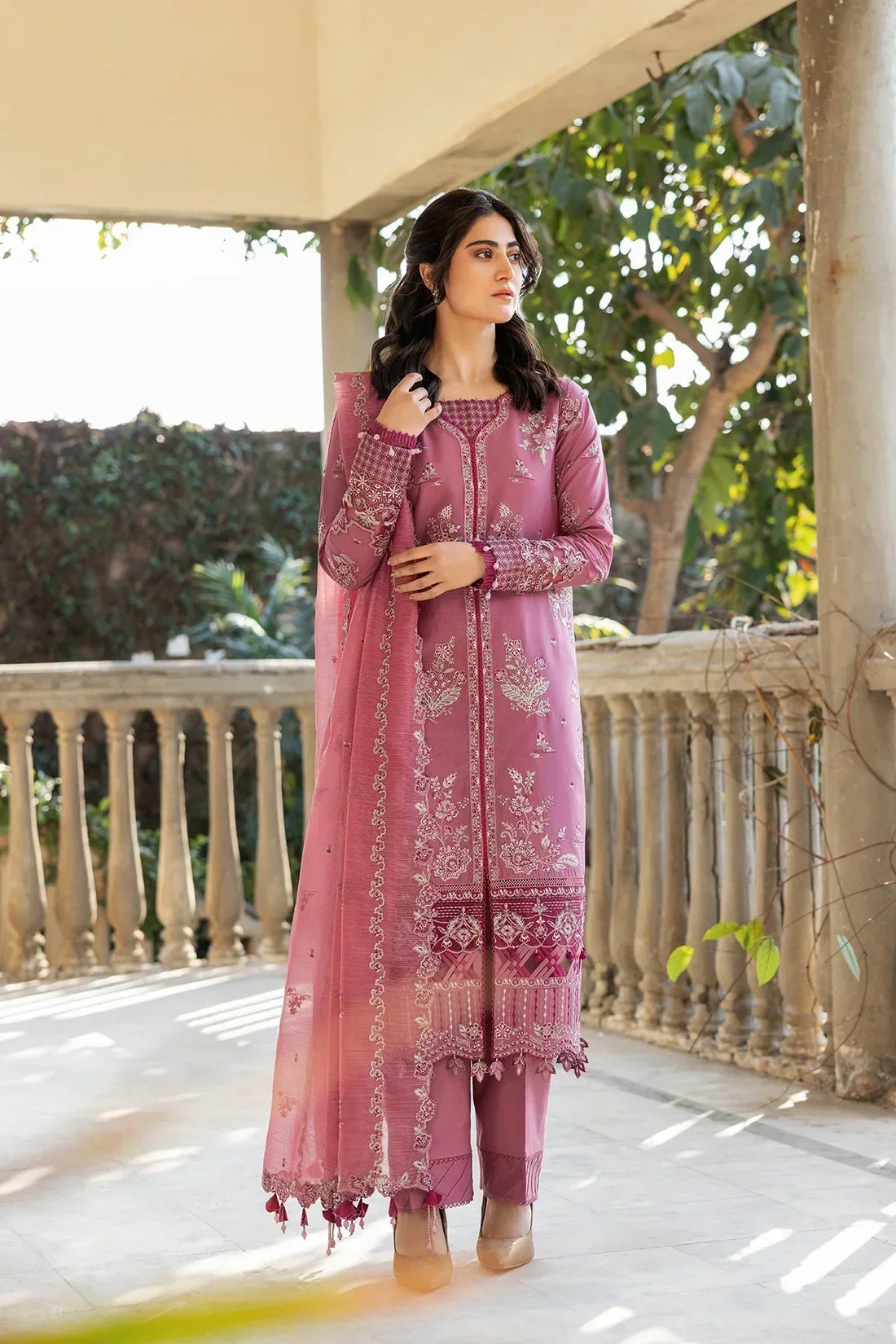 Farasha | Bahaar Embroidered Lawn | Rose Garland - House Of Hania