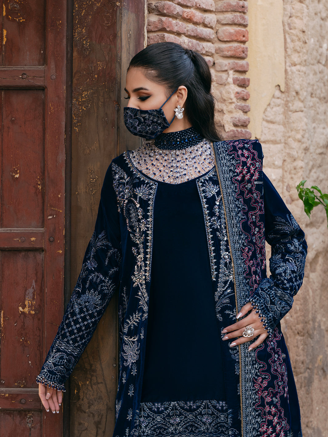Flossie | Siara Velvet Formals | V-106 - B - House Of Hania