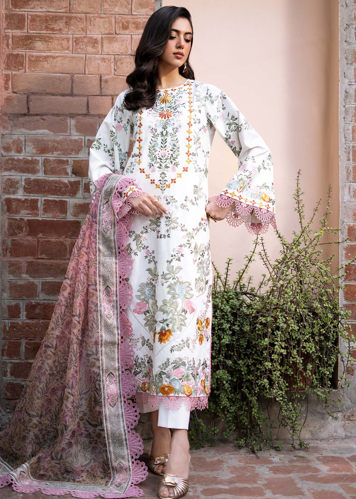 Fozia Khalid | Blossom Festive Lawn 25 | Lilly - House Of Hania