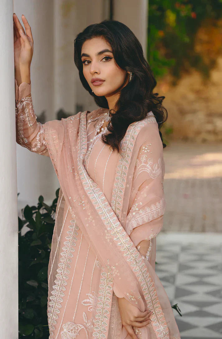 Gisele | Din Shagna Da | Mahenuur - House Of Hania