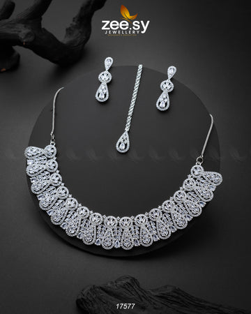 Glitz Necklace - House Of Hania
