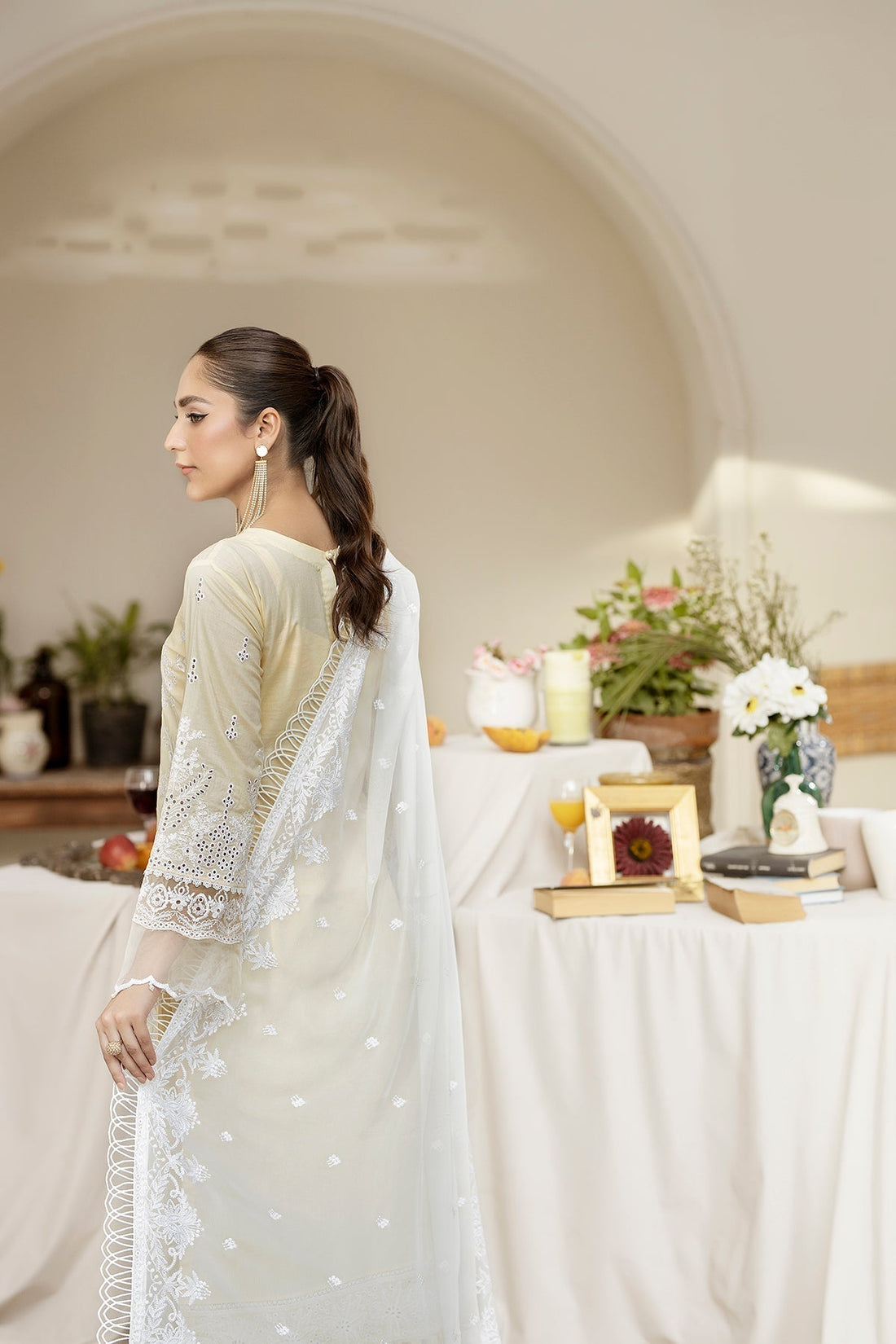 House of Nawab | Zora Luxury Lawn 24 | SAADAT - House Of Hania