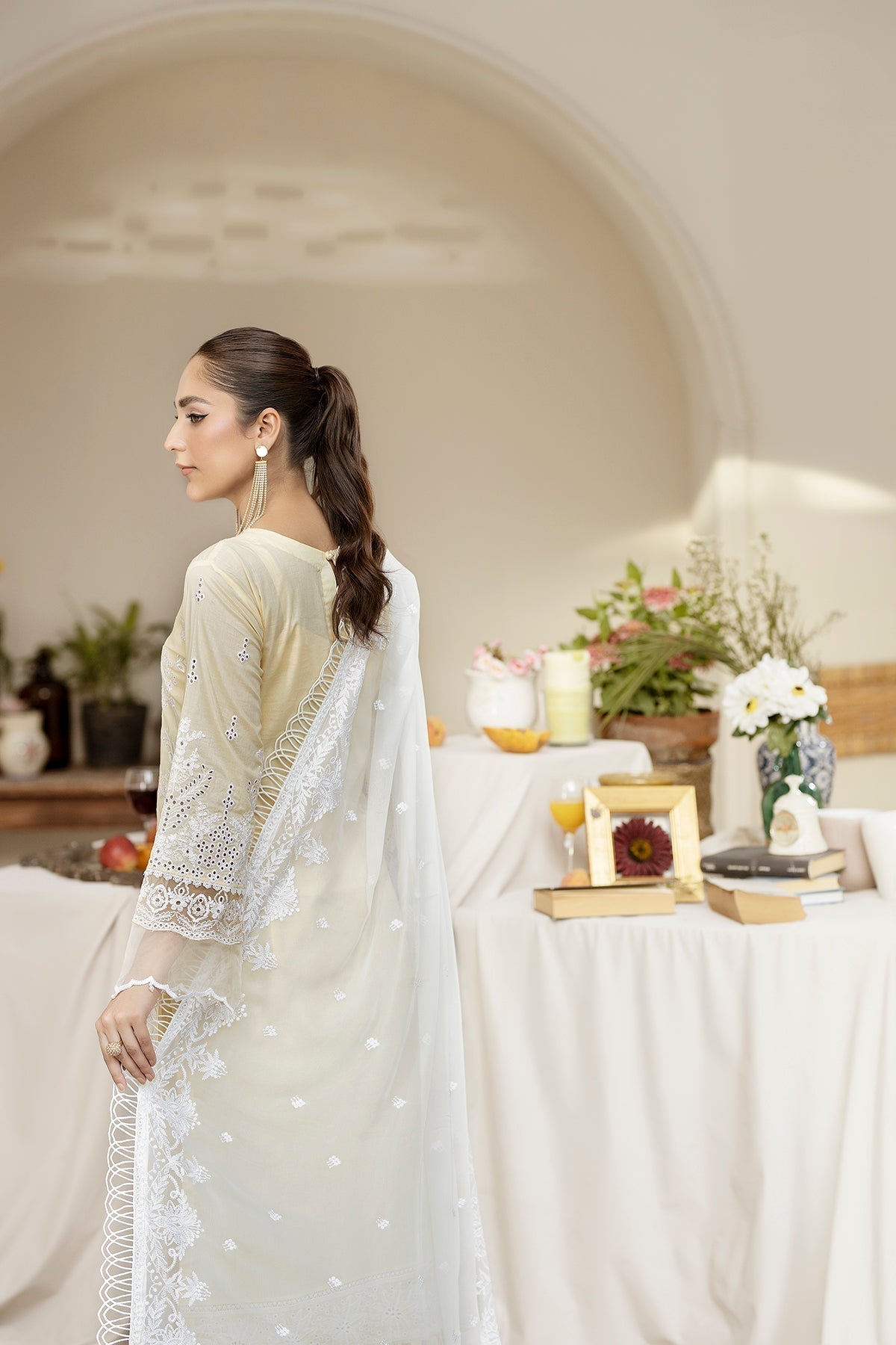 House of Nawab | Zora Luxury Lawn 24 | SAADAT - House Of Hania