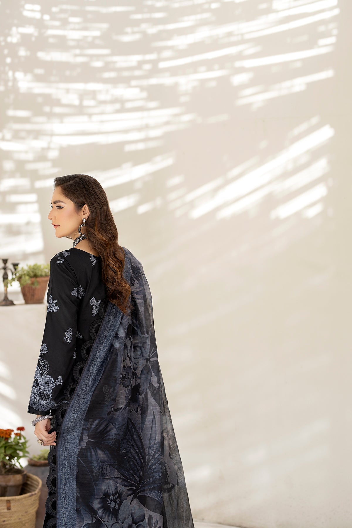 House of Nawab | Zora Luxury Lawn 24 | VALEH - House Of Hania