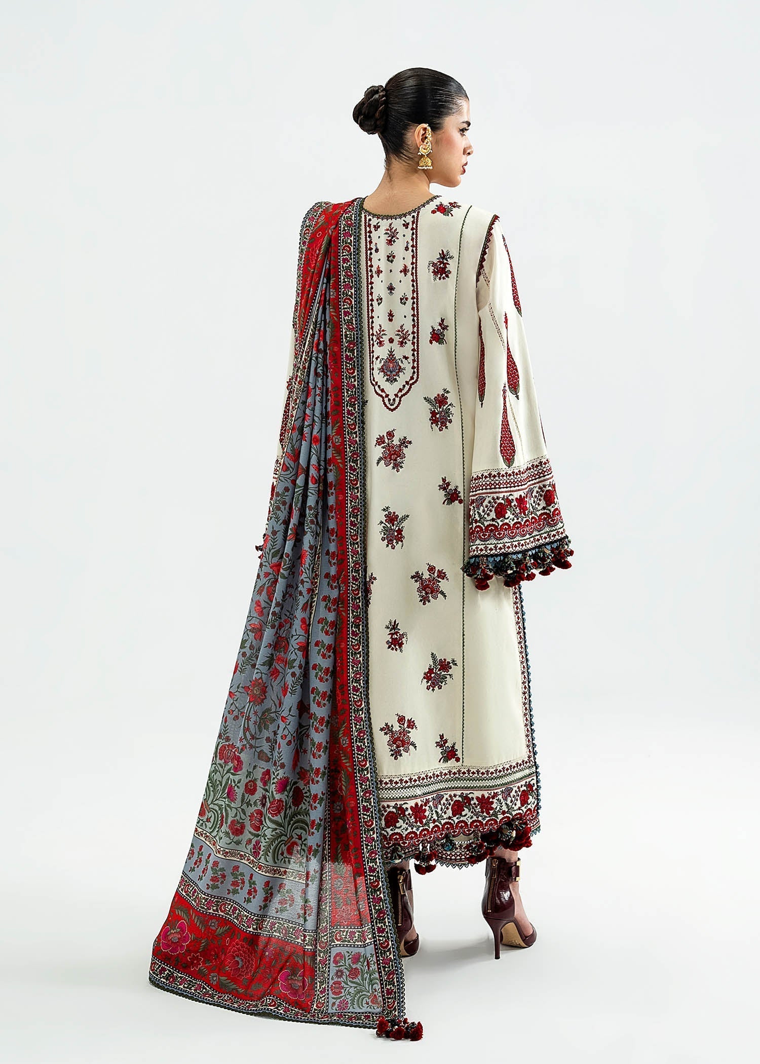 Hussain Rehar | Khaddar 25 | Gulban - House Of Hania