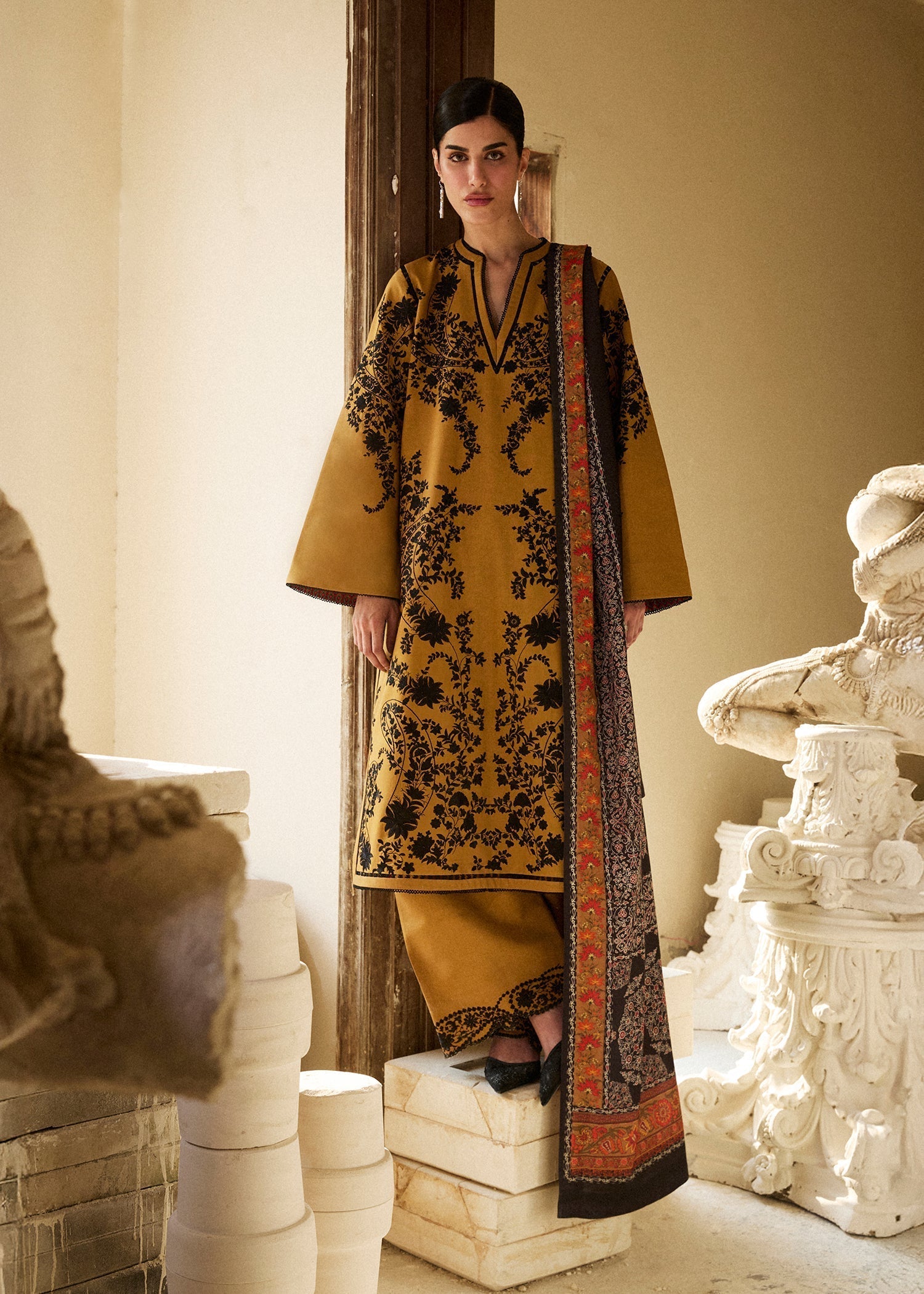 Hussain Rehar | Khaddar Pret 25 |MERI GOLD - House Of Hania