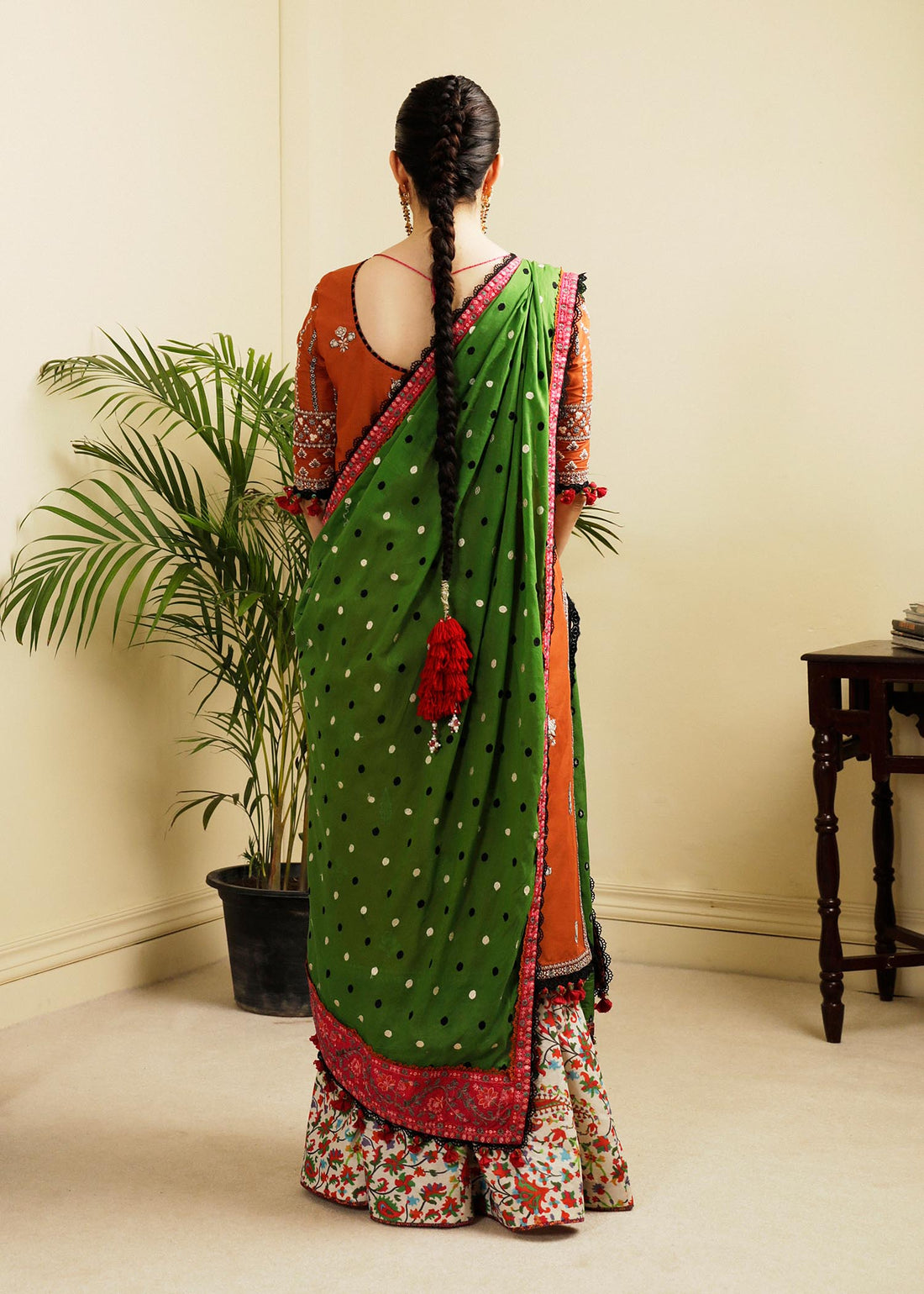 Hussain Rehar | Lawn SS 2023 | Stardust - House Of Hania