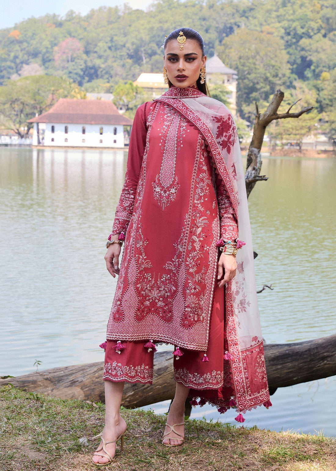 Hussain Rehar | Luxury Lawn 25 | Flare - House Of Hania