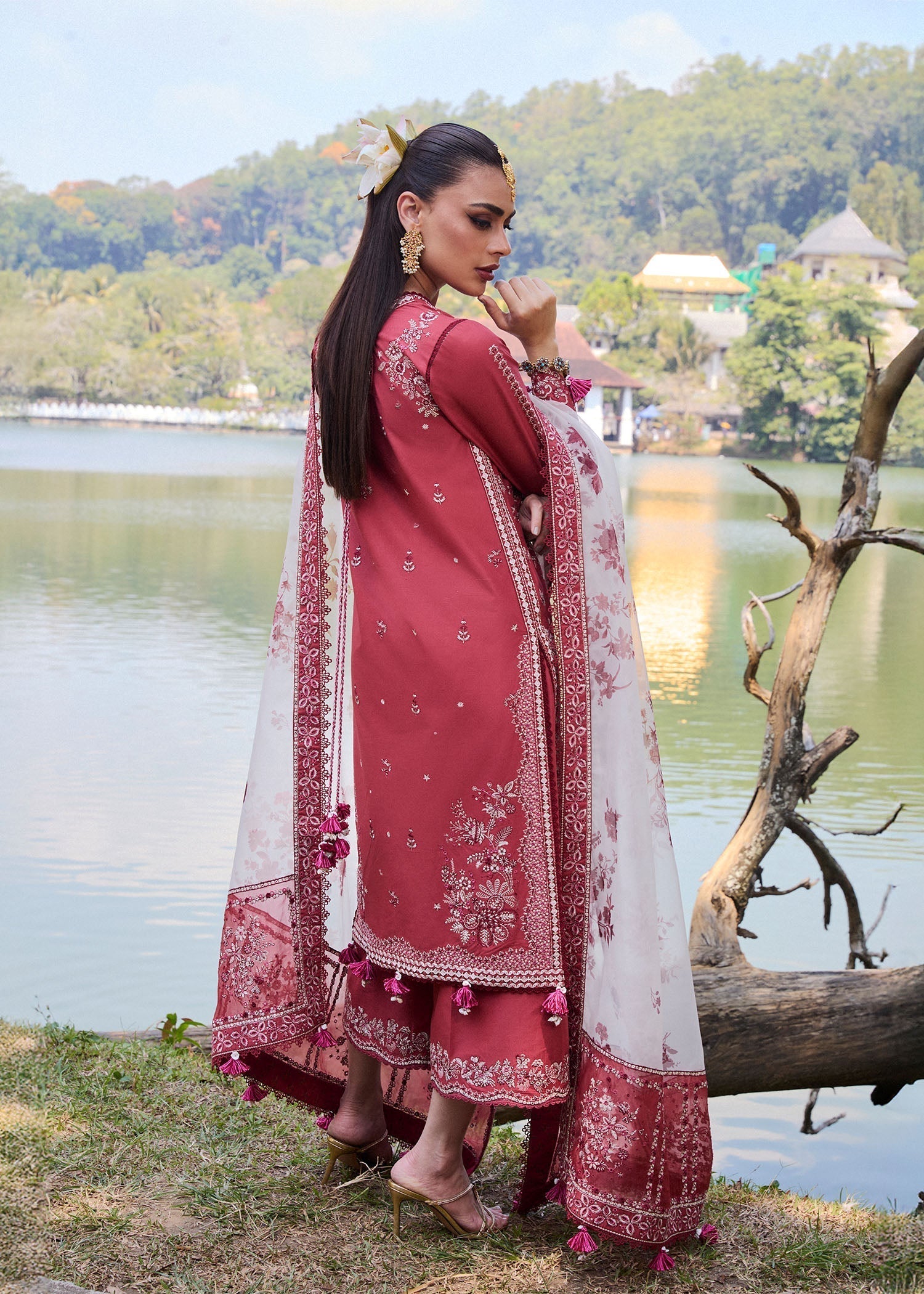 Hussain Rehar | Luxury Lawn 25 | Flare - House Of Hania