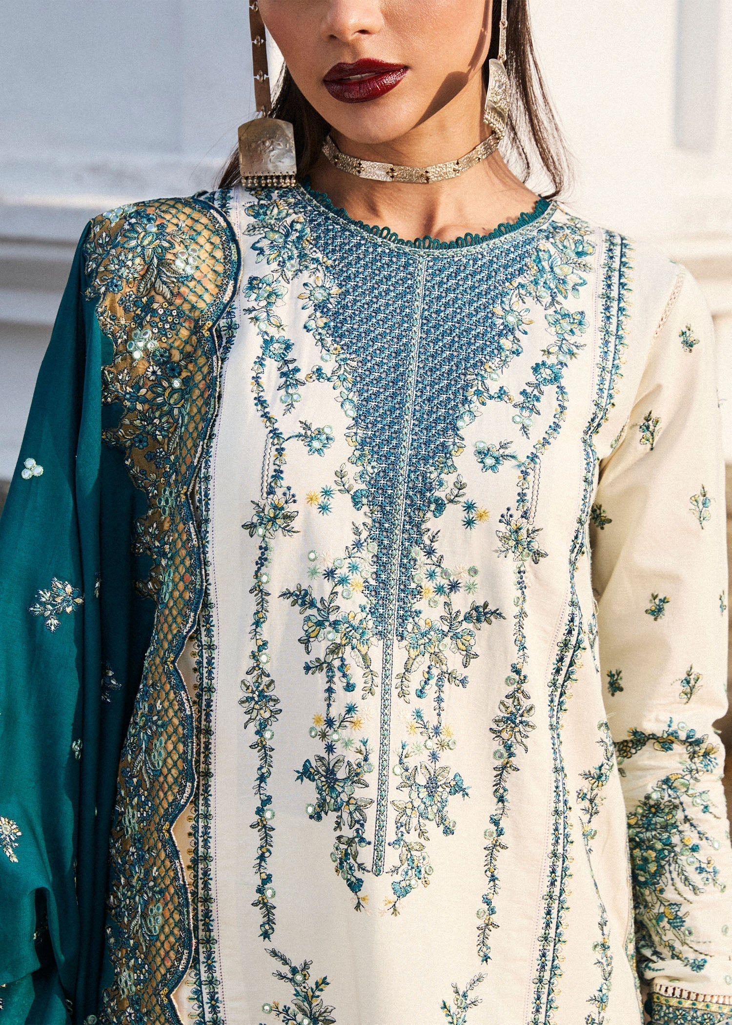 Hussain Rehar | Luxury Lawn 25 | Veil - House Of Hania