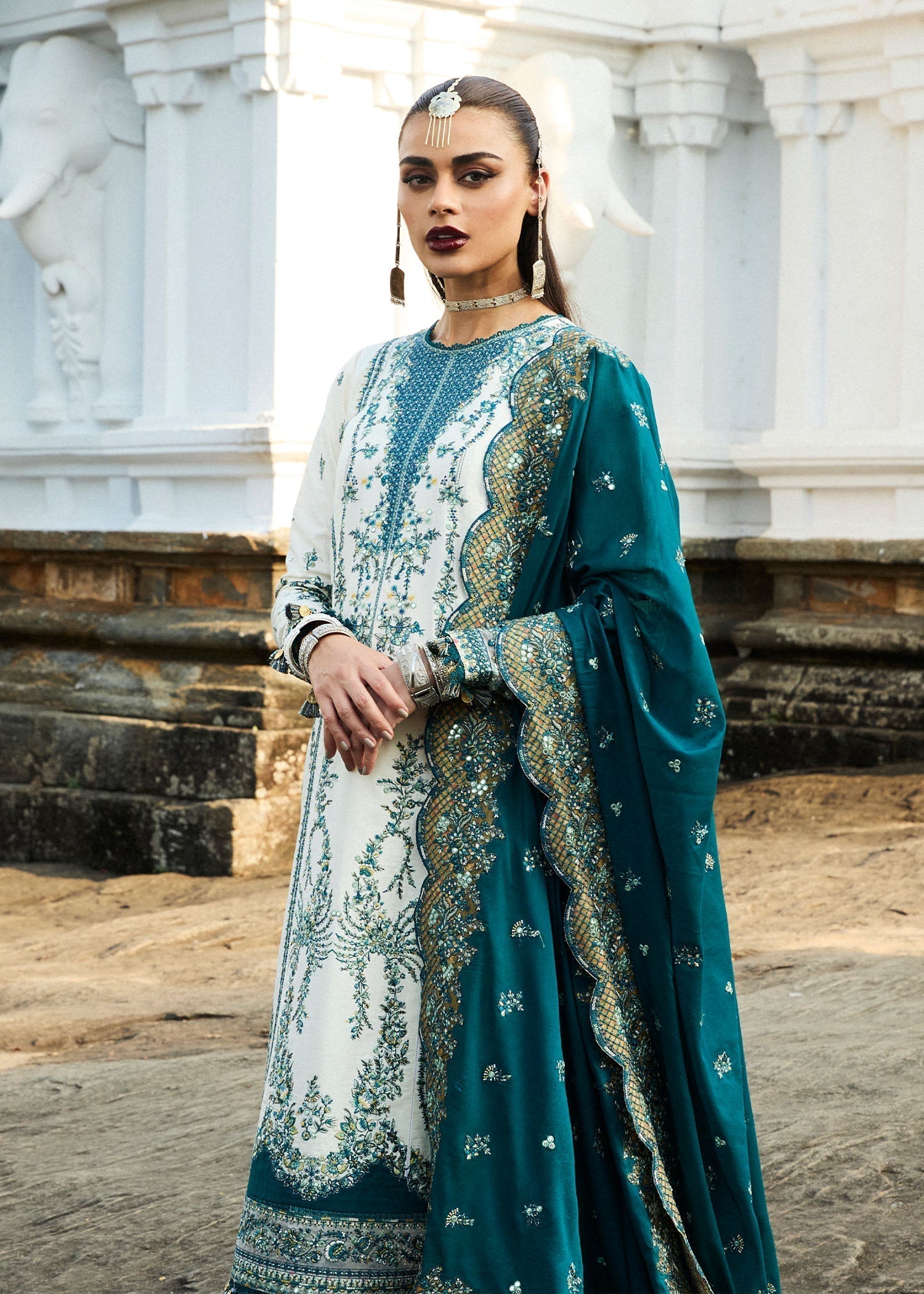 Hussain Rehar | Luxury Lawn 25 | Veil - House Of Hania