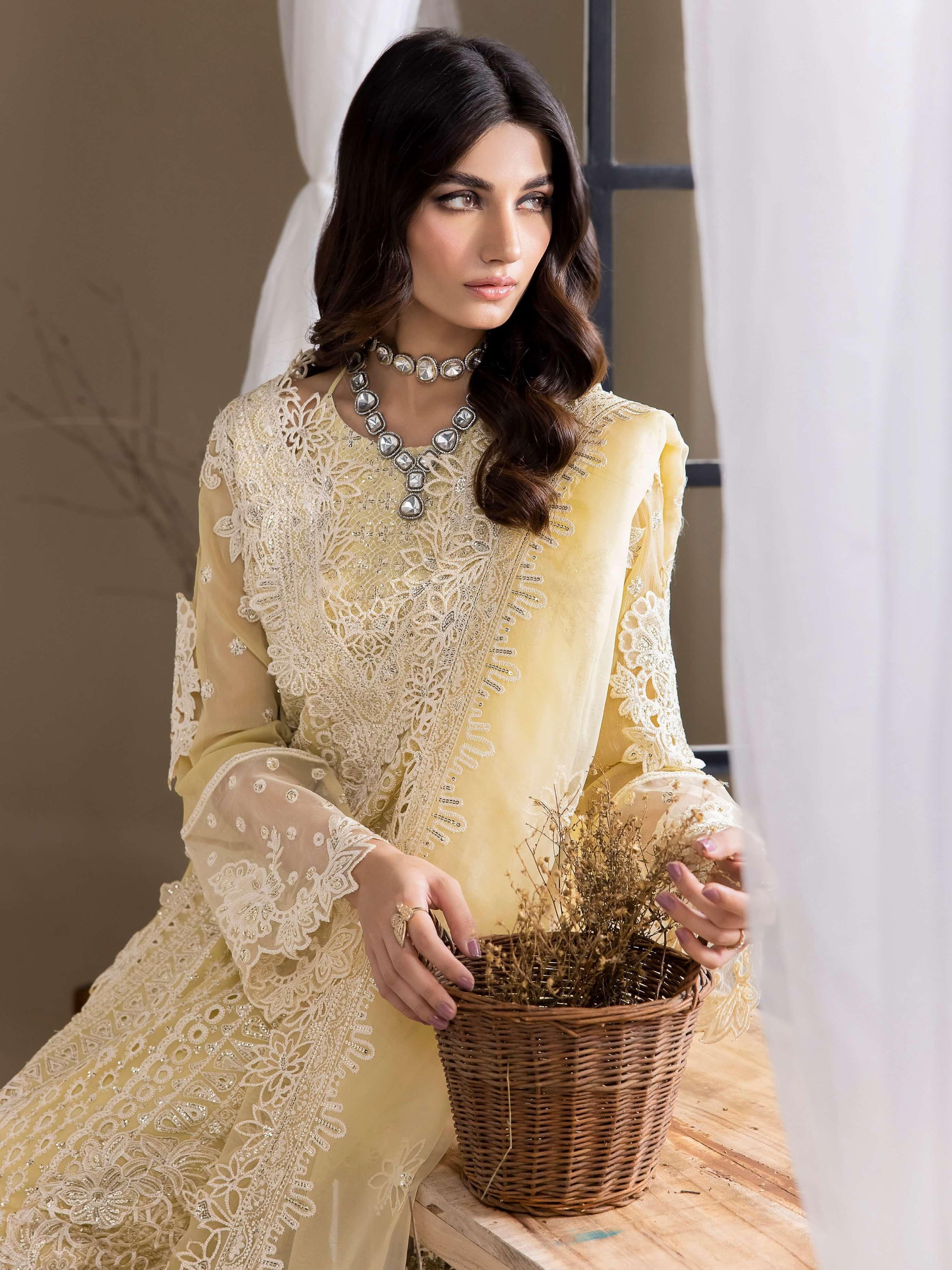 IZNIK Chinon Vol-03 Embroidered Chiffon 3Pc Suit CC-23 Delilah - House Of Hania