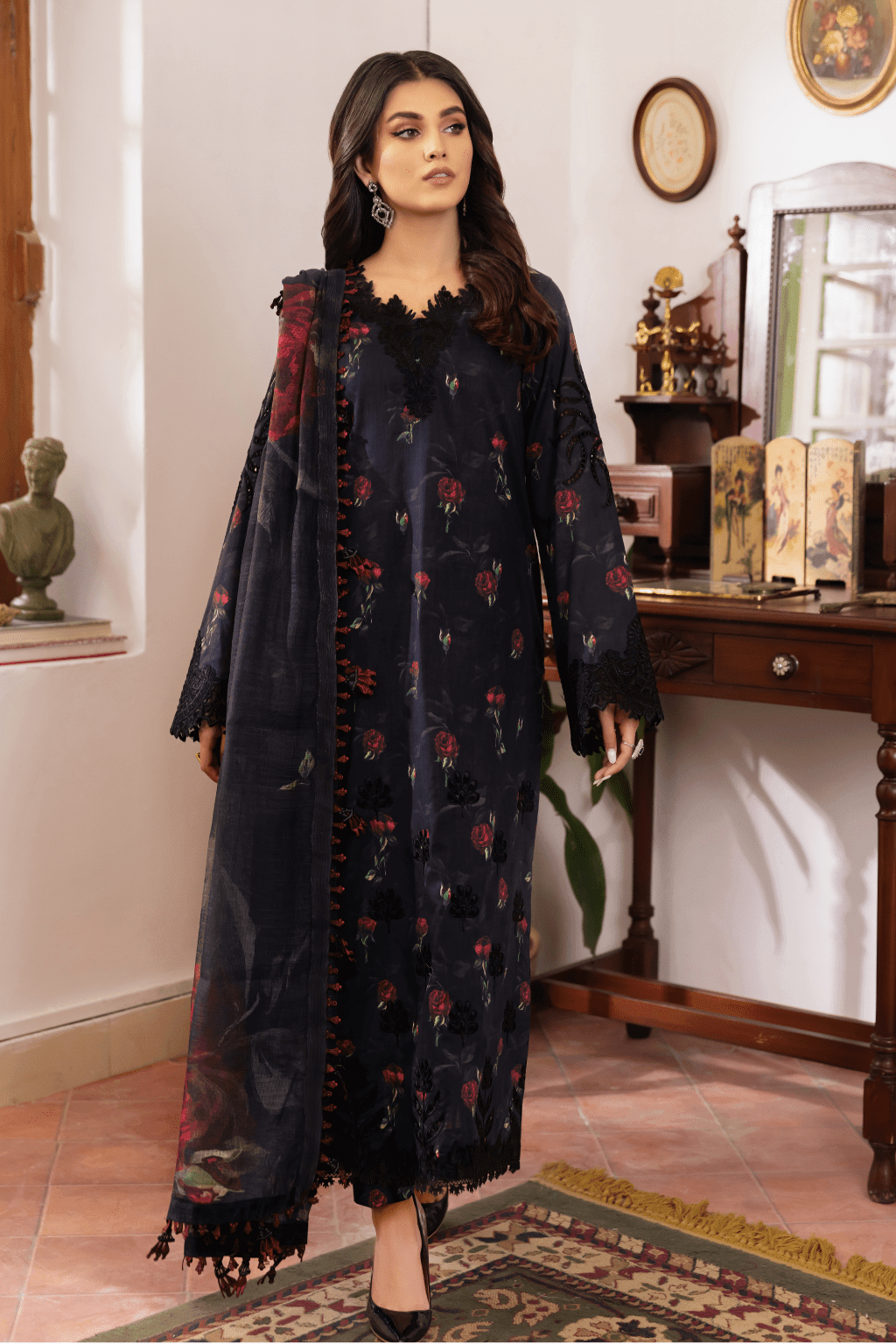 IZNIK Dastaan Premium Embroidered Lawn 3Pc Suit IDL-04 DIMAH - House Of Hania