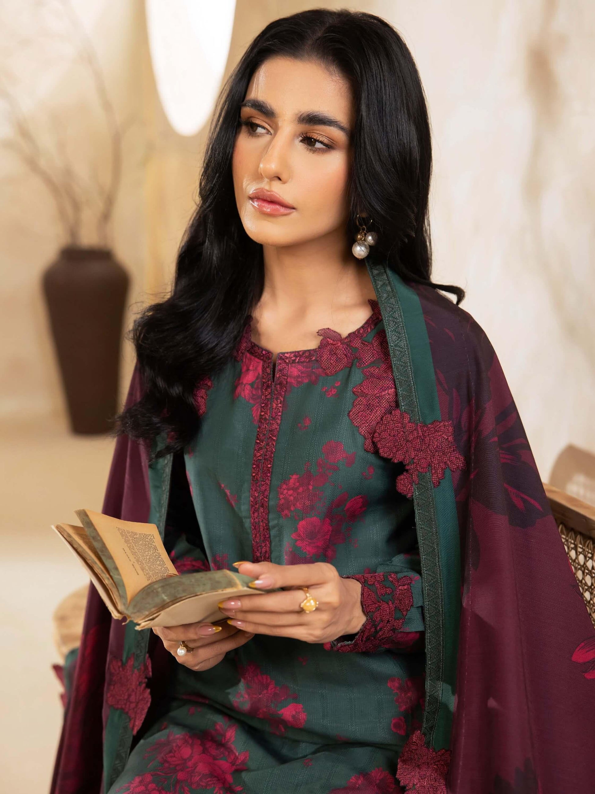 IZNIK Embroidered Winter Viscose 3Pc Suit ILW-08 Carina - House Of Hania