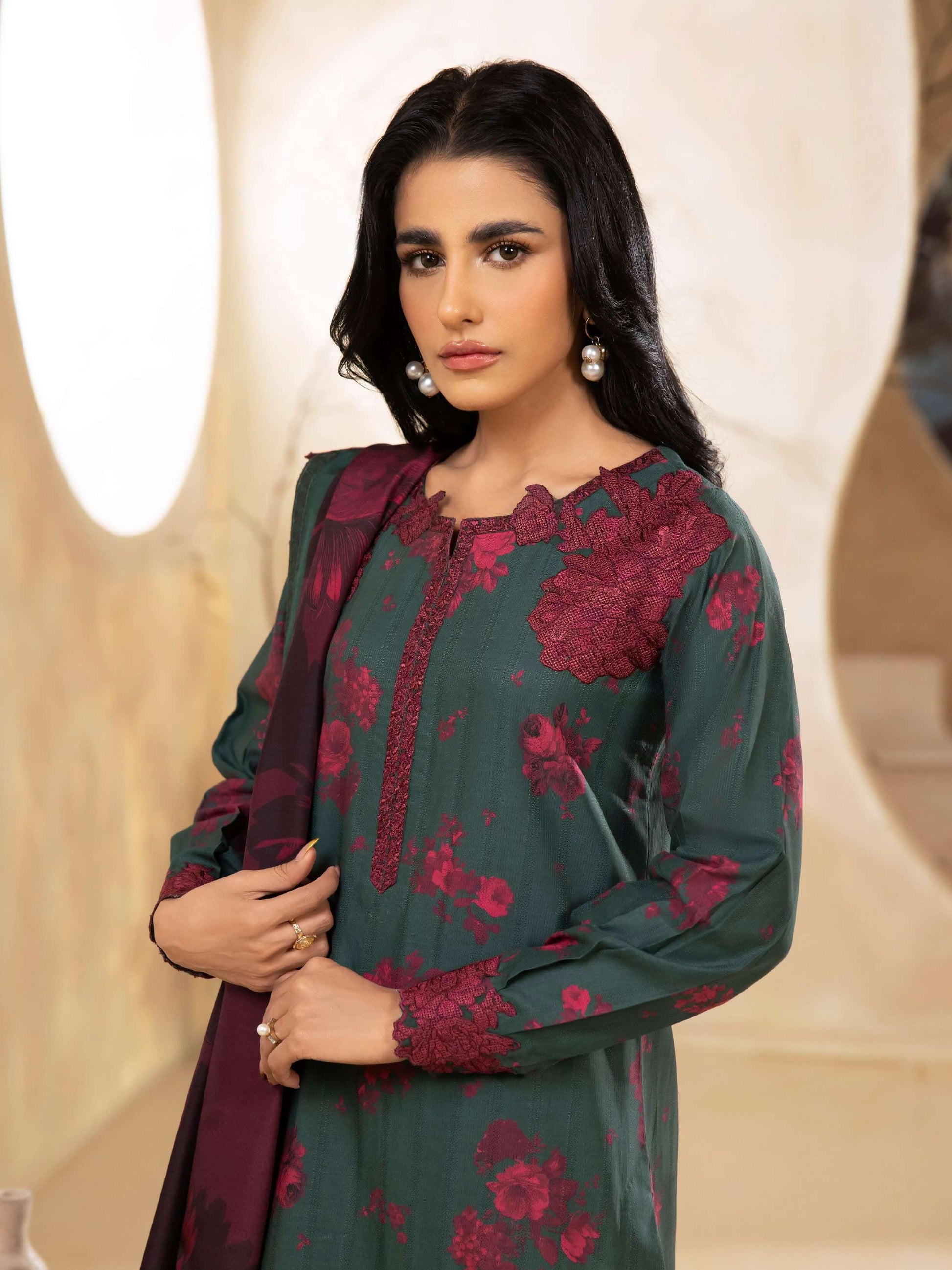 IZNIK Embroidered Winter Viscose 3Pc Suit ILW-08 Carina - House Of Hania