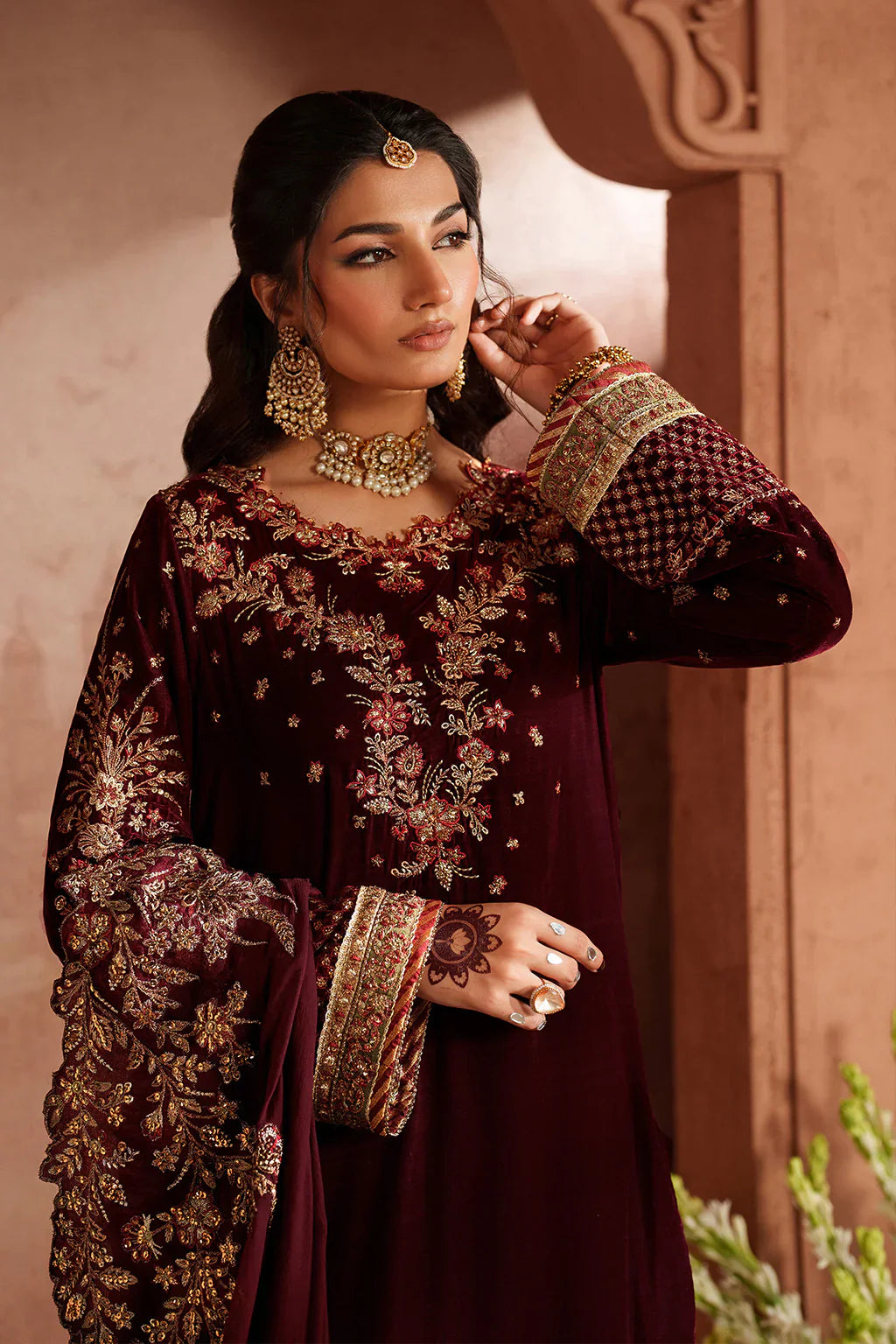 IZNIK | Raagni Velvet Formals | IV-55 Embroidered Velvet - House Of Hania