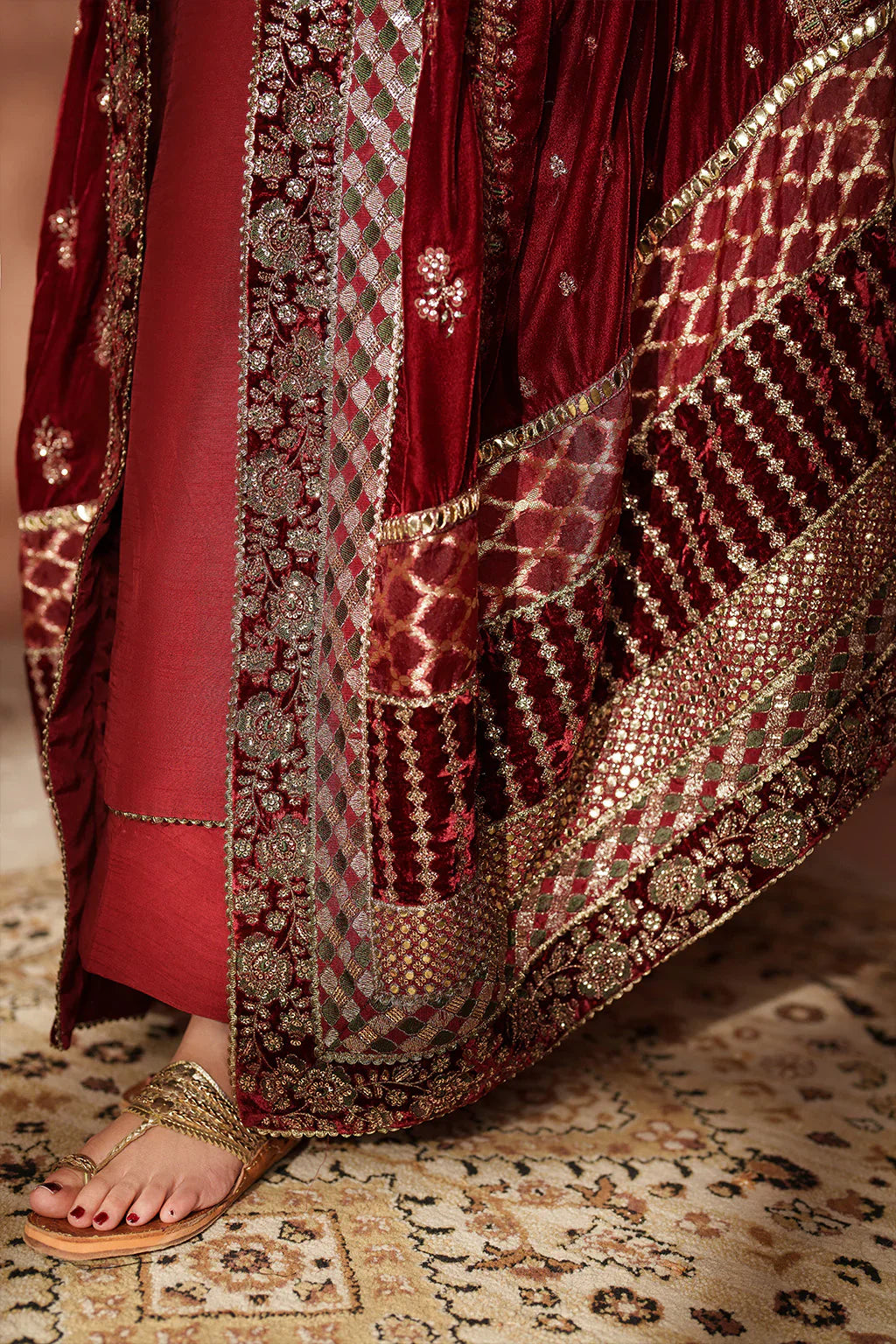 IZNIK | Raagni Velvet Formals | IV-56 Embroidered Velvet - House Of Hania