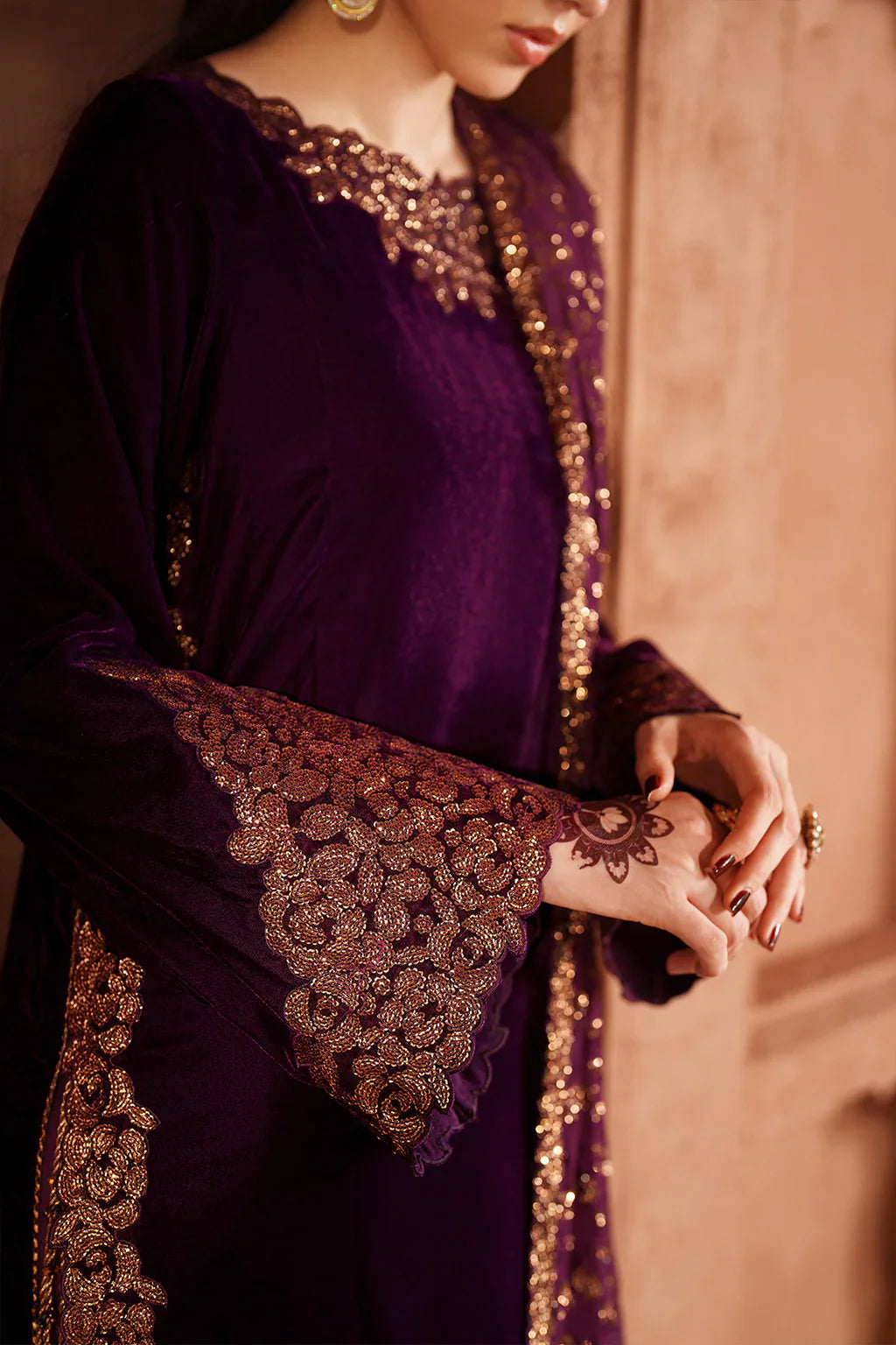 IZNIK | Raagni Velvet Formals | IV-57 Embroidered Velvet - House Of Hania