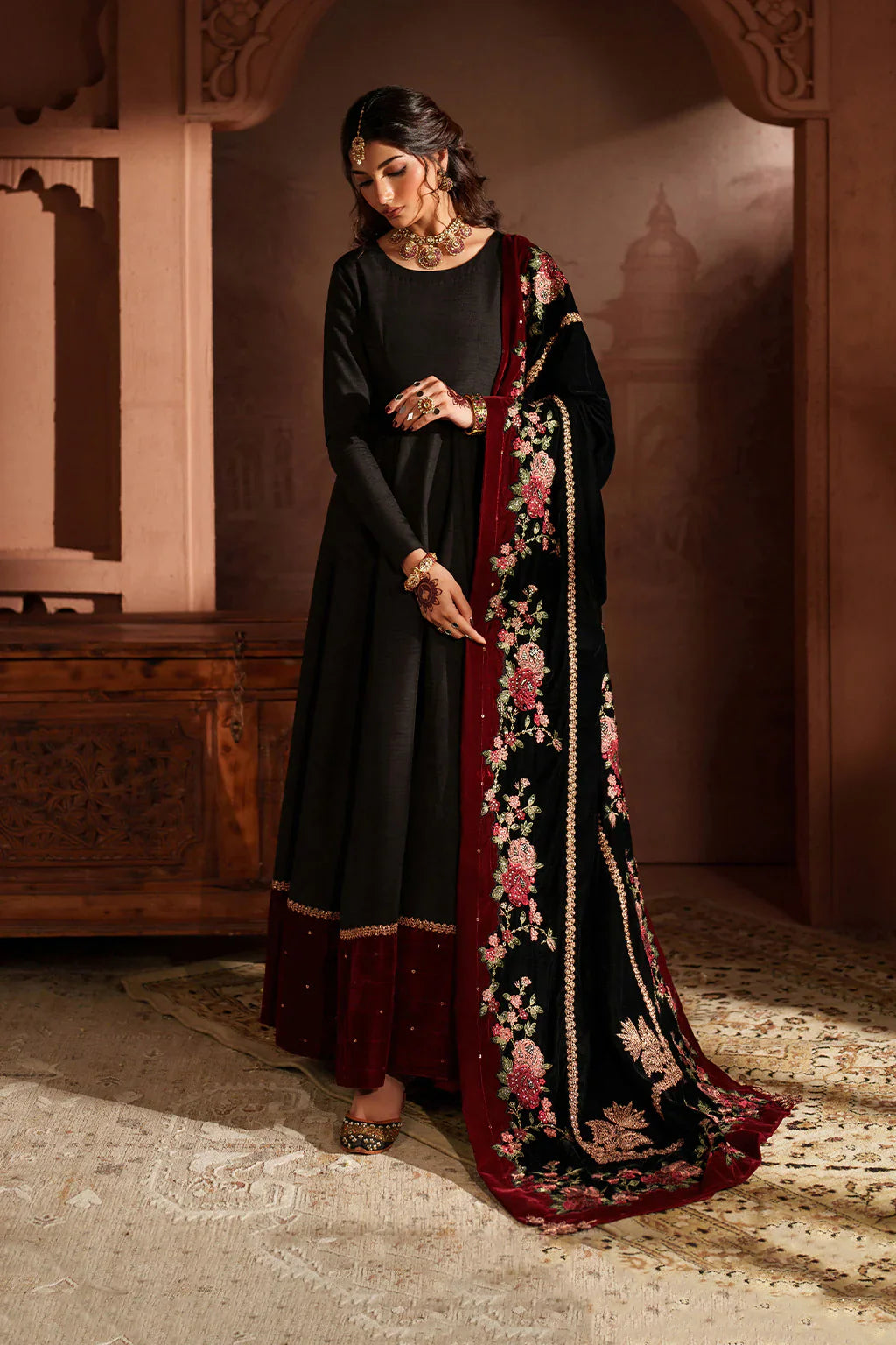 IZNIK | Raagni Velvet Formals | IV-59 Embroidered Velvet - House Of Hania