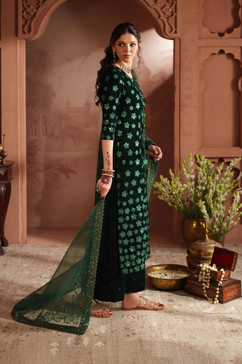 IZNIK | Raagni Velvet Formals | IV-60 Embroidered Velvet - House Of Hania