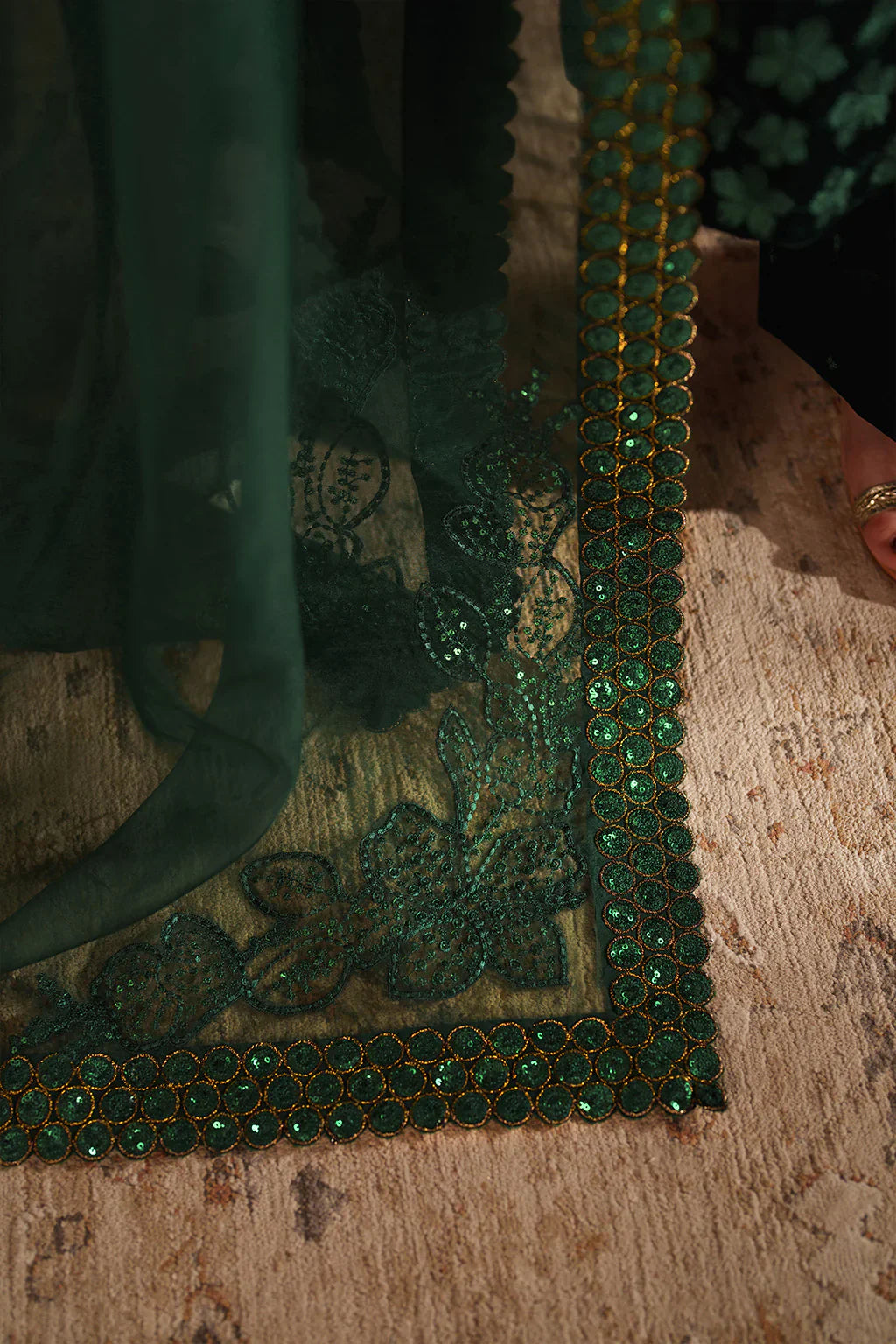 IZNIK | Raagni Velvet Formals | IV-60 Embroidered Velvet - House Of Hania