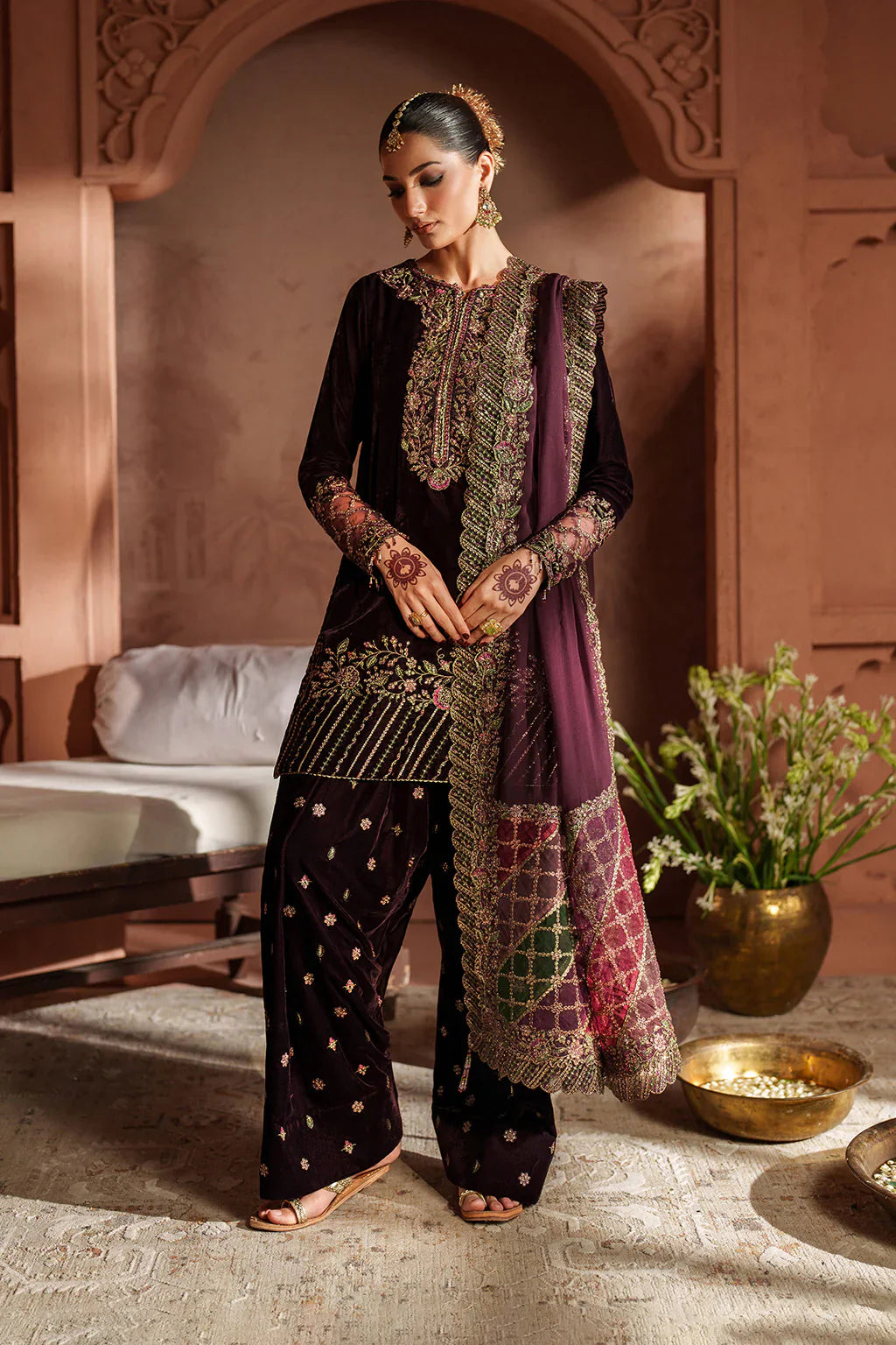 IZNIK | Raagni Velvet Formals | IV-61 Embroidered Velvet - House Of Hania