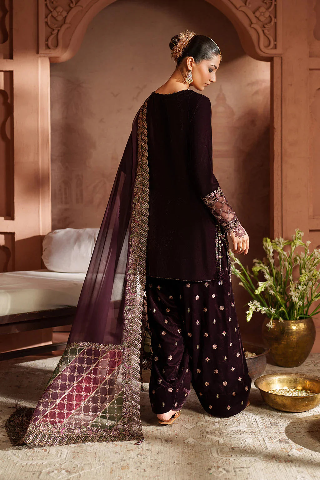 IZNIK | Raagni Velvet Formals | IV-61 Embroidered Velvet - House Of Hania