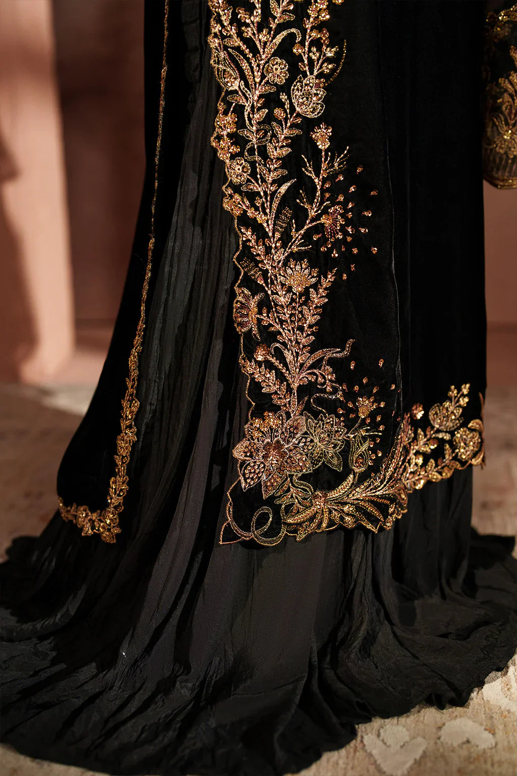 IZNIK | Raagni Velvet Formals | IV-62 Embroidered Velvet - House Of Hania
