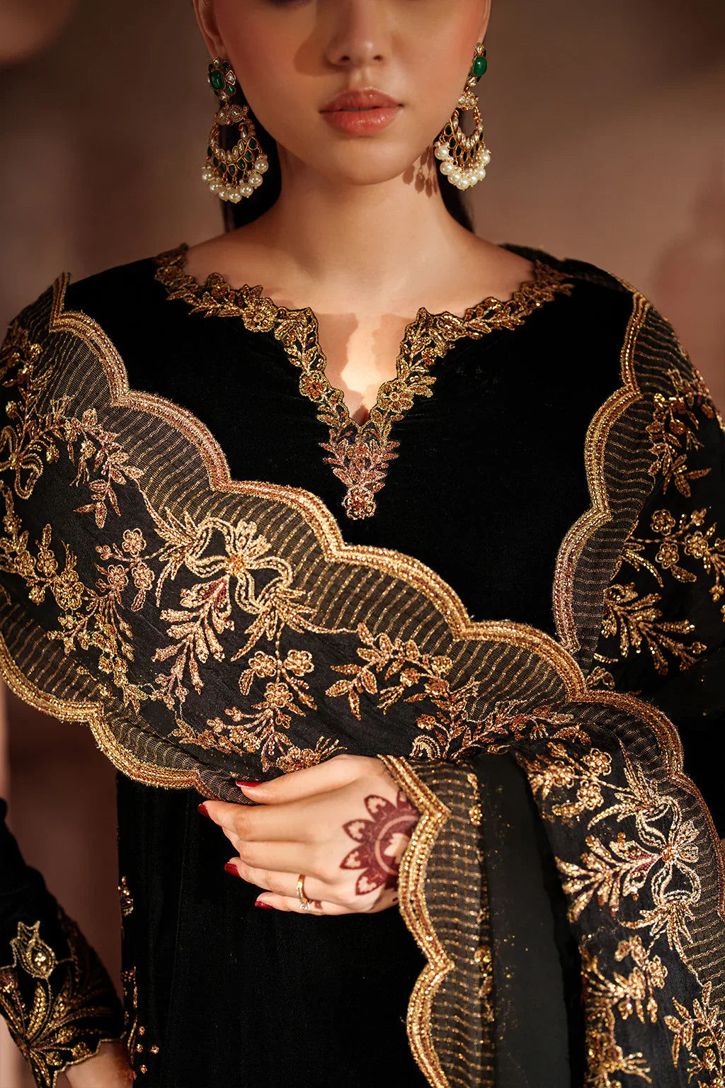 IZNIK | Raagni Velvet Formals | IV-62 Embroidered Velvet - House Of Hania