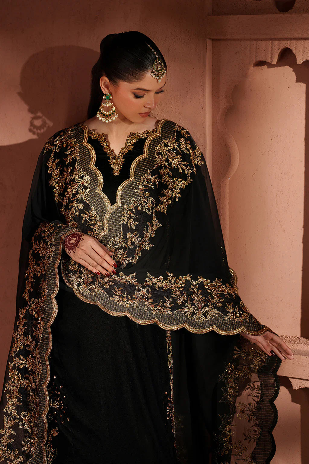 IZNIK | Raagni Velvet Formals | IV-62 Embroidered Velvet - House Of Hania