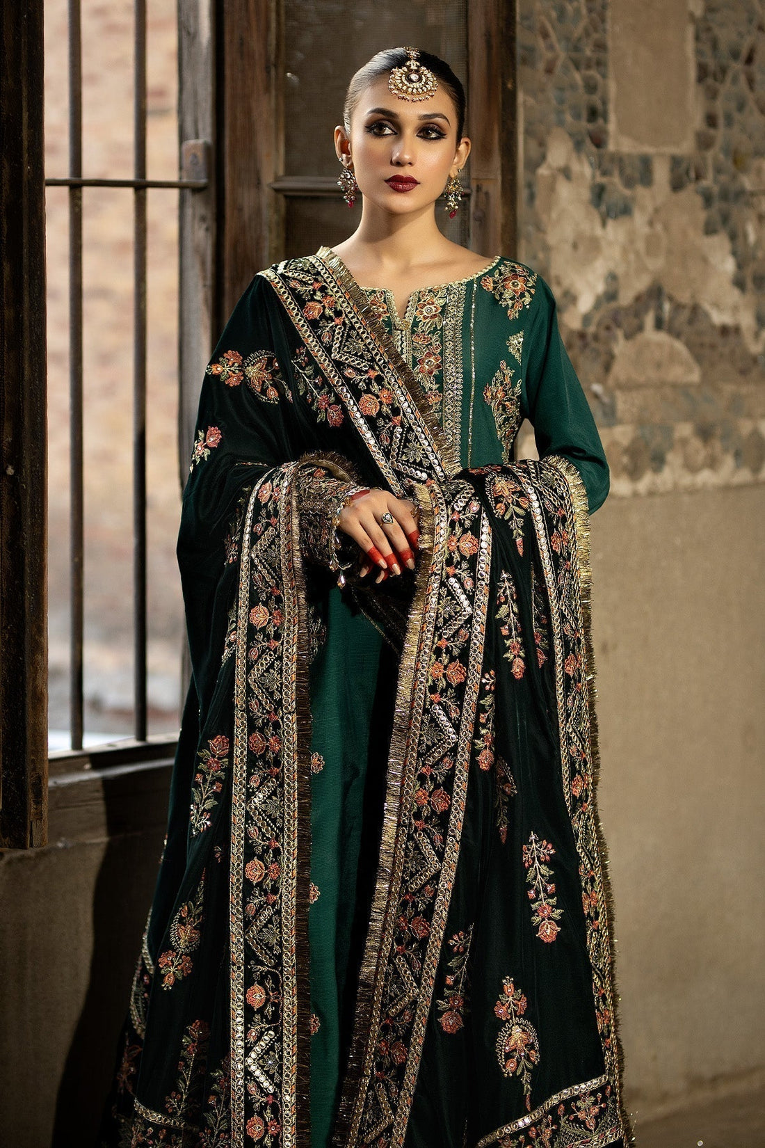Imrozia-I.S.S - 06 - House Of Hania