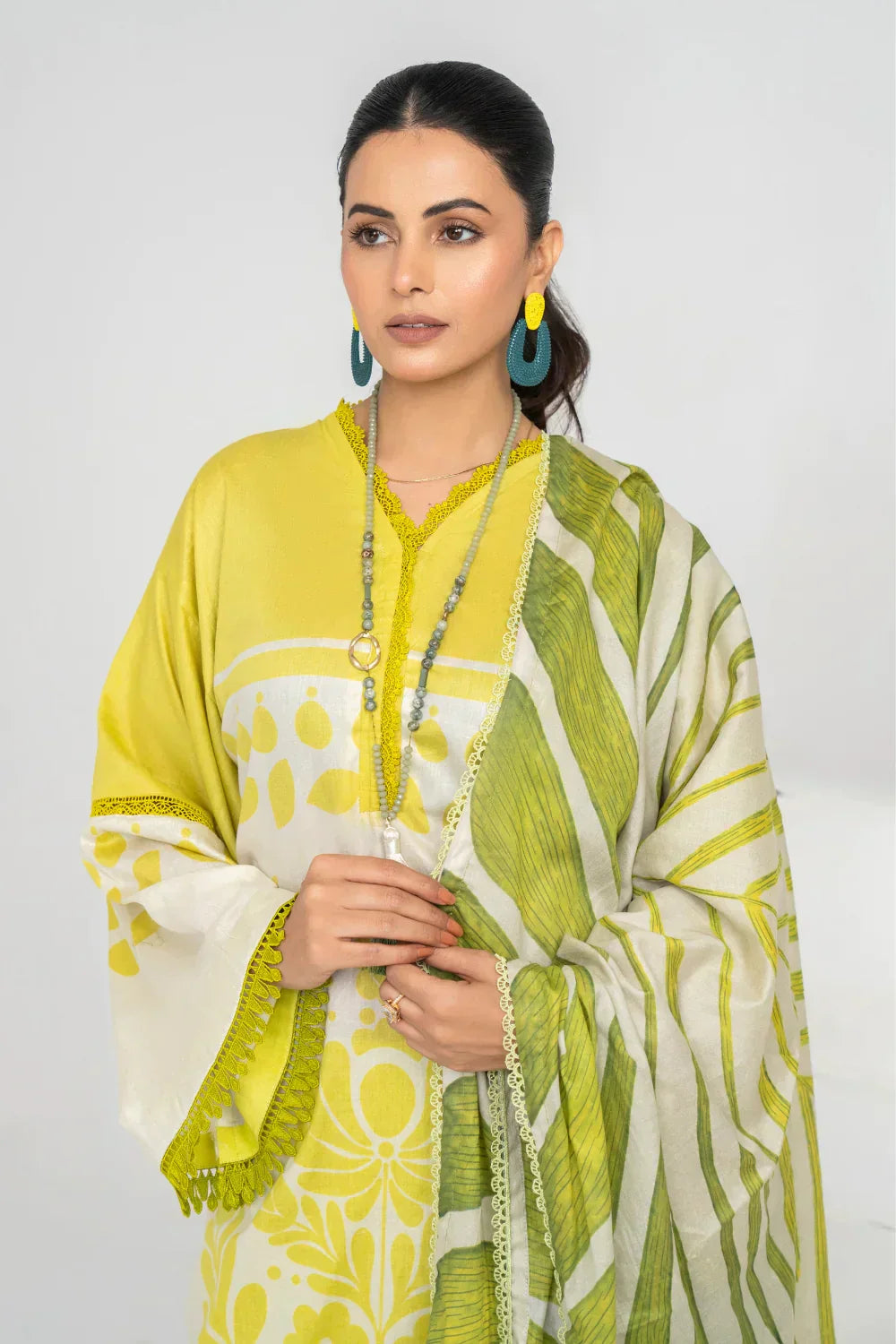 Ittehad | Printed Lawn 24 | IP3P06-3PS-LMN - House Of Hania