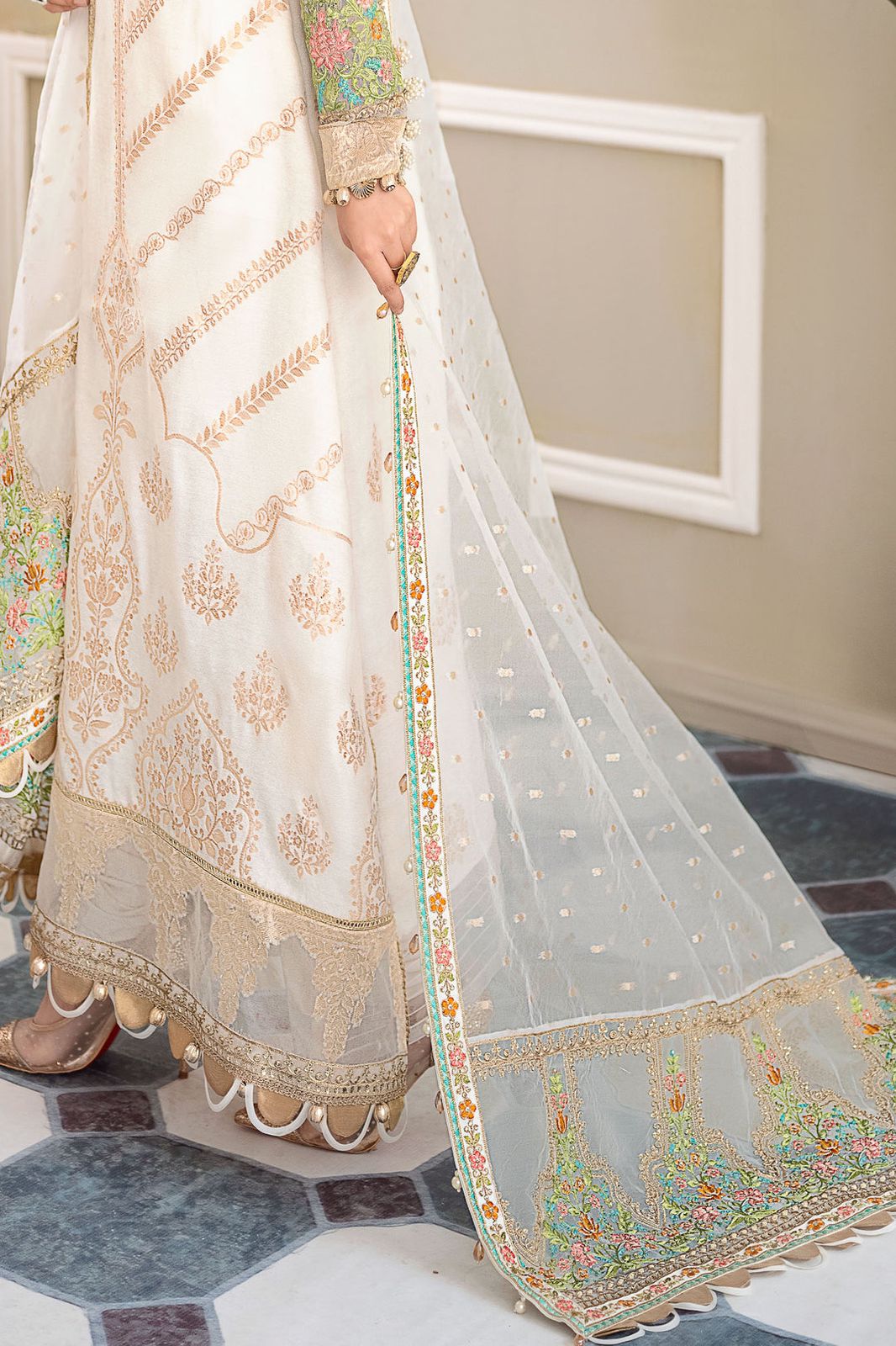 Ivory CST-604 - House Of Hania