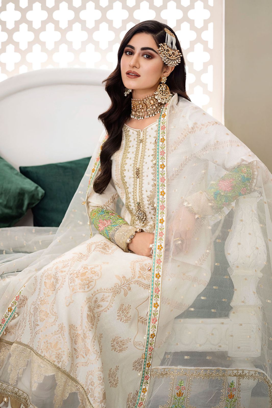 Ivory CST-604 - House Of Hania