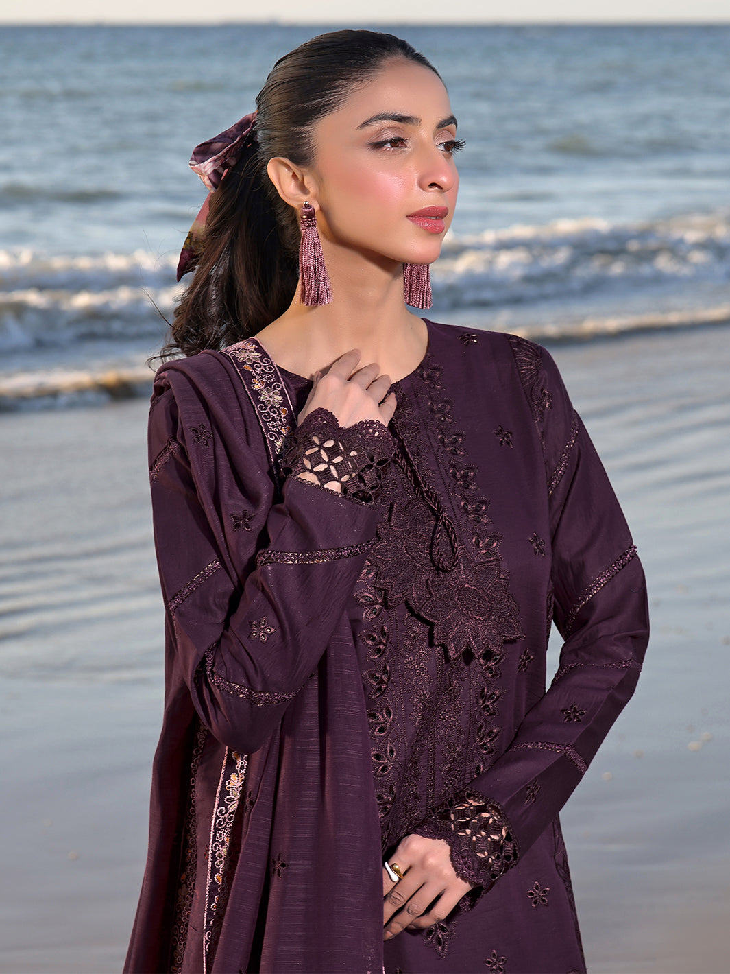Izel | Saahil Signature Lawn 24 | CAIA - House Of Hania